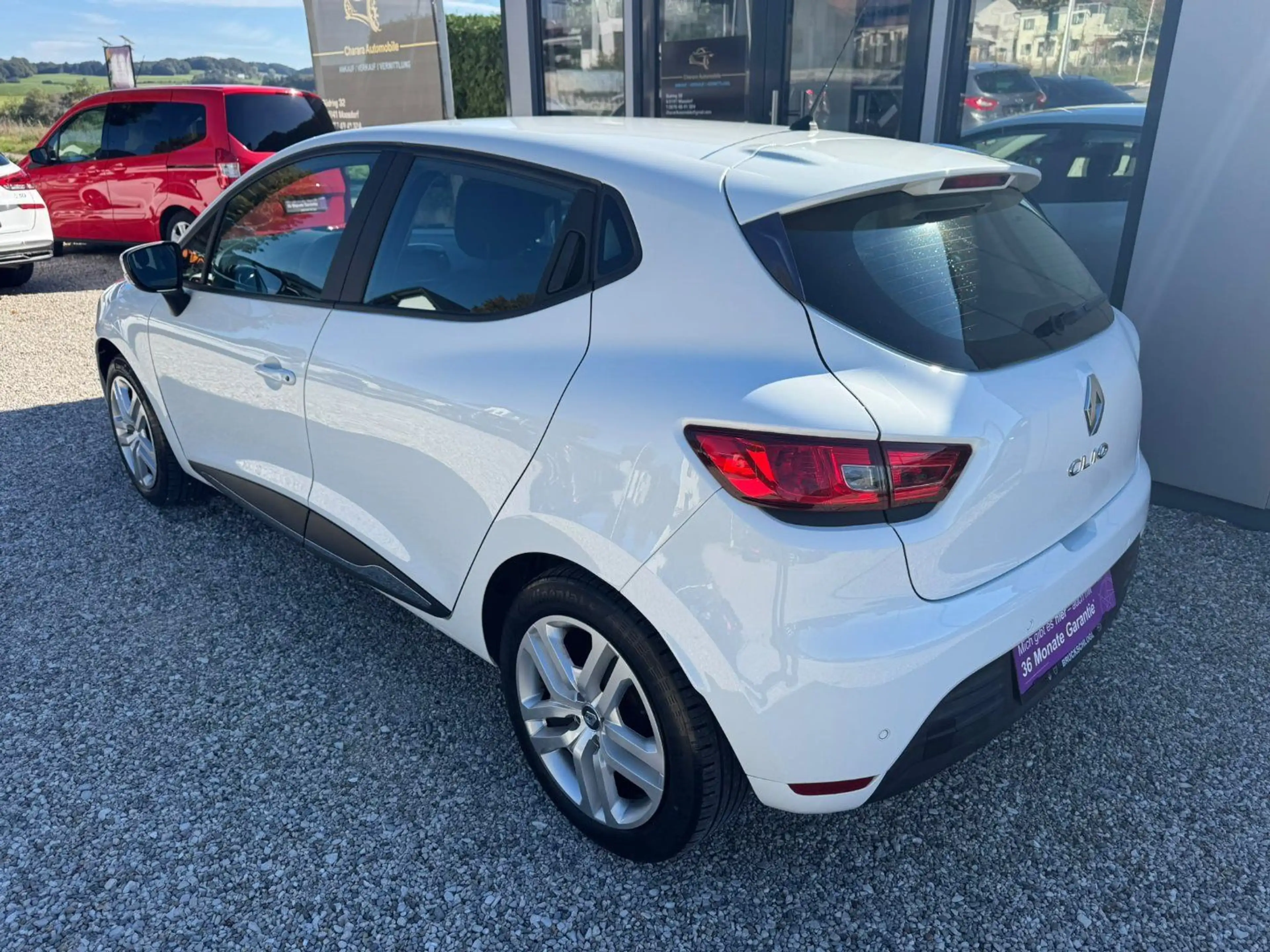 Renault Clio IV 1.2 16V 75 Zen — photo 6