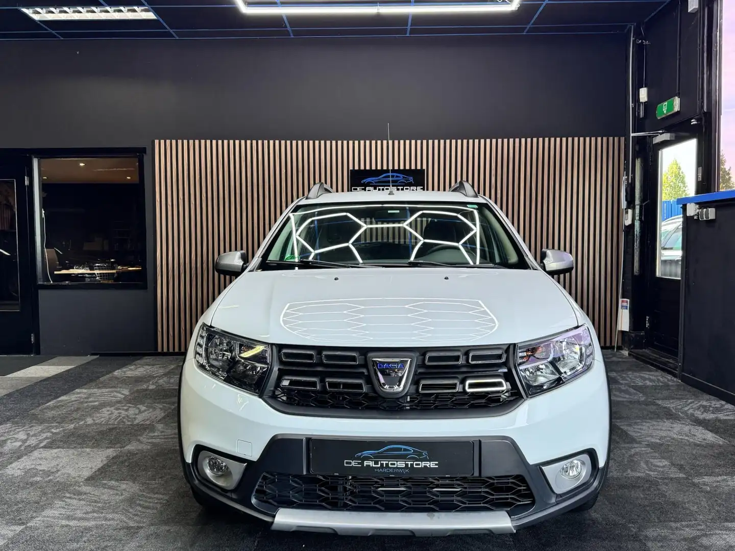Dacia Sandero 0.9 TCe SL Stepway Automaat!! 1e Eig 45000km navi Wit - 2