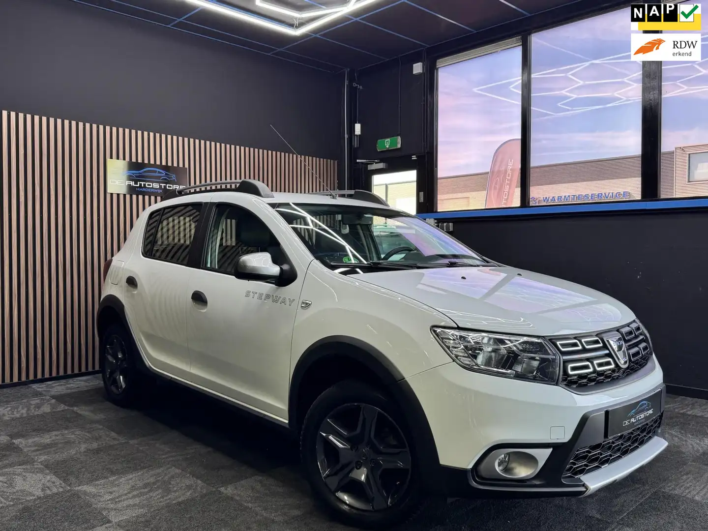 Dacia Sandero 0.9 TCe SL Stepway Automaat!! 1e Eig 45000km navi Wit - 1