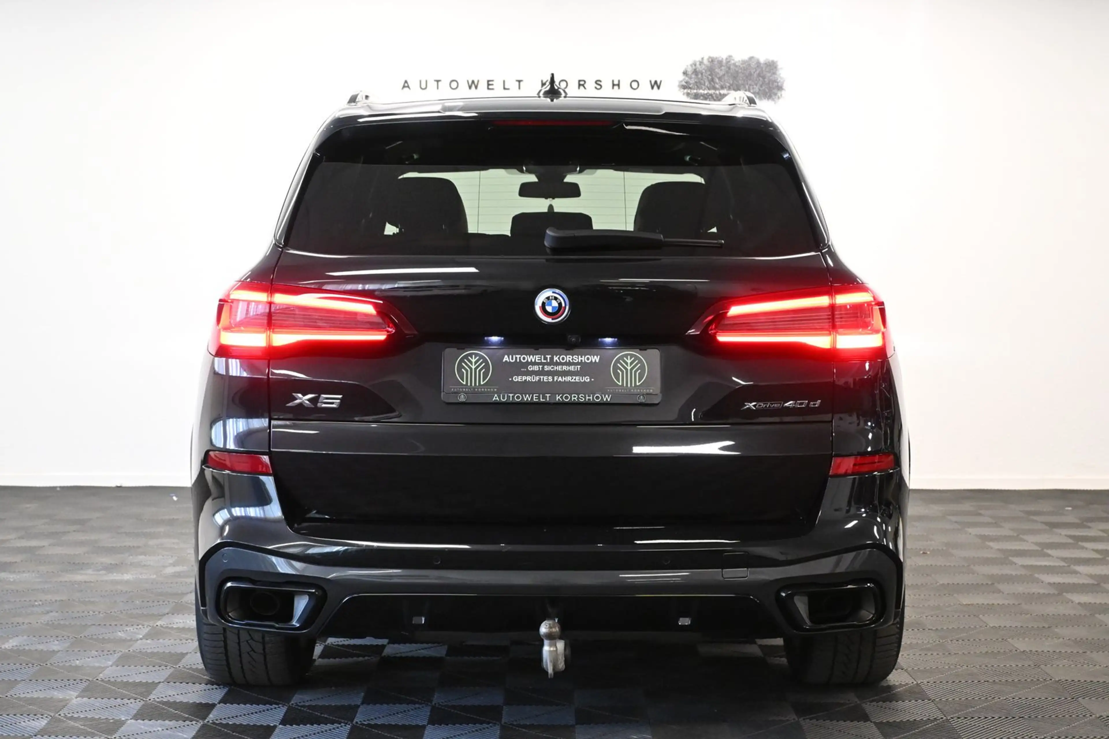 BMW X5 xDrive 40 d M Sport*7-SITZ*LASER*AHK*PANO*HUD — photo 6