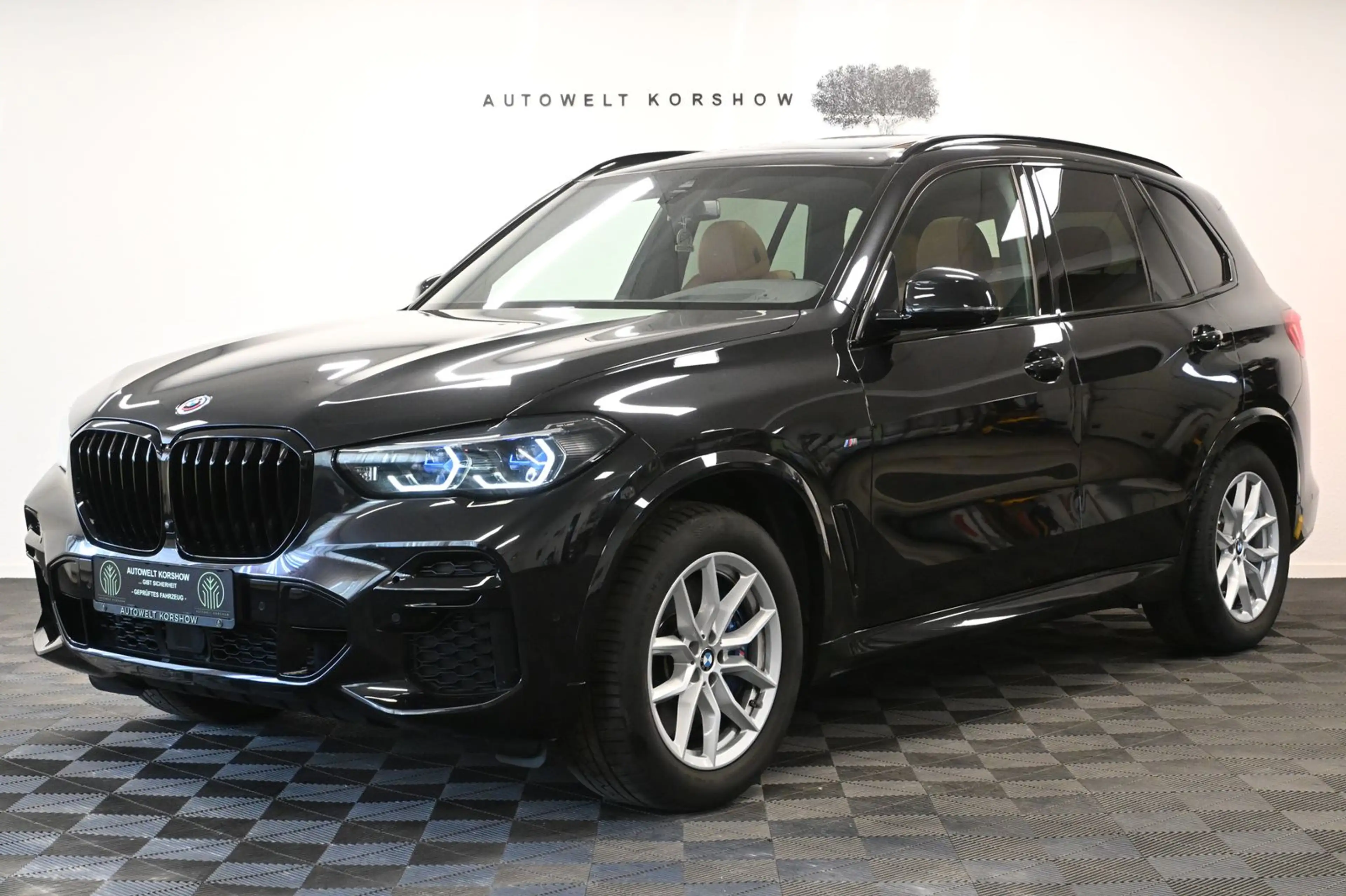 BMW X5 xDrive 40 d M Sport*7-SITZ*LASER*AHK*PANO*HUD — photo 3