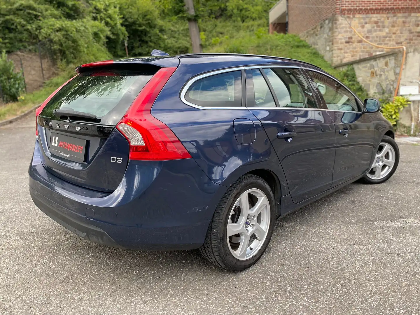 Volvo V60 2.0 D3*5CYLINDRES*NAVI*SIEGESCHAUFFANTS Bleu - 2
