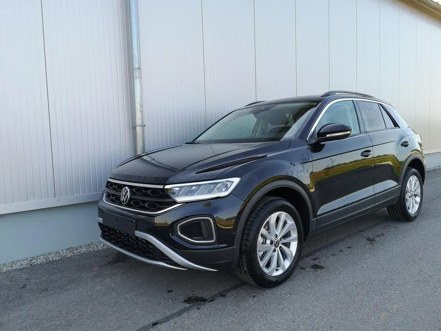 Volkswagen T-Roc 2.0 TDI Life PDC Kamera ACC LED Sunset 17 Zoll Schwarz - 1