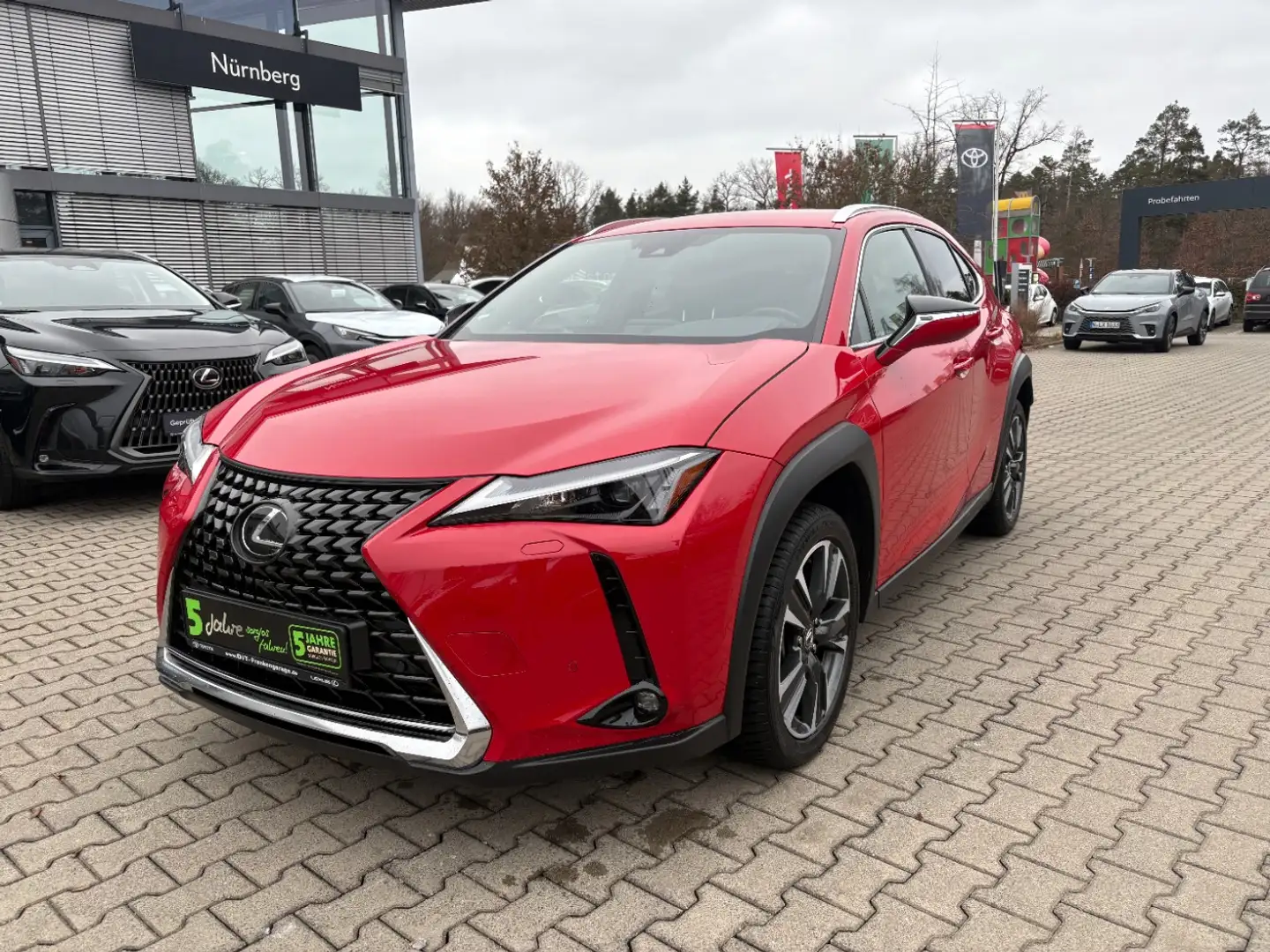 Lexus UX 250h Style Edition LED, Kamera, AppleCarPlay Rot - 2