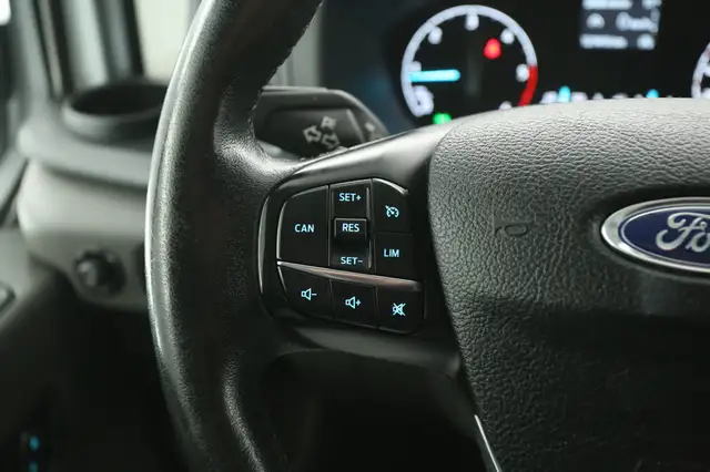 Ford Transit view 12