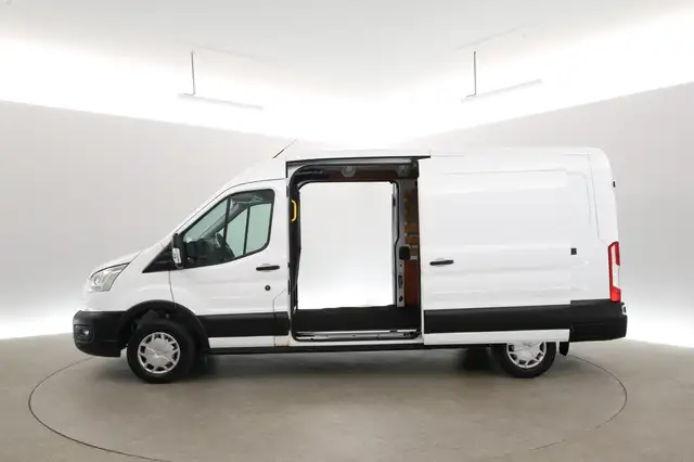 Ford Transit view 4