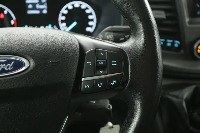 Ford Transit view 13