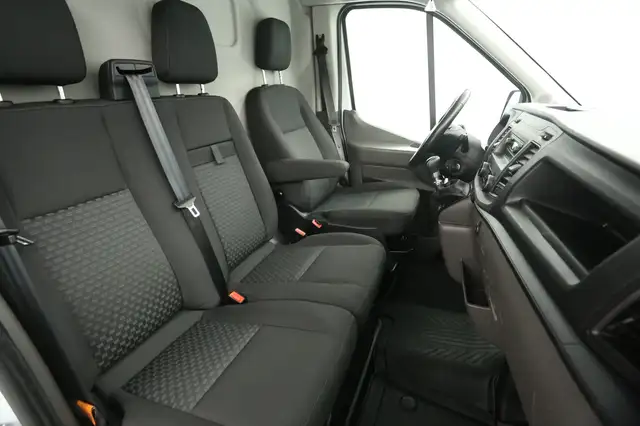 Ford Transit view 9