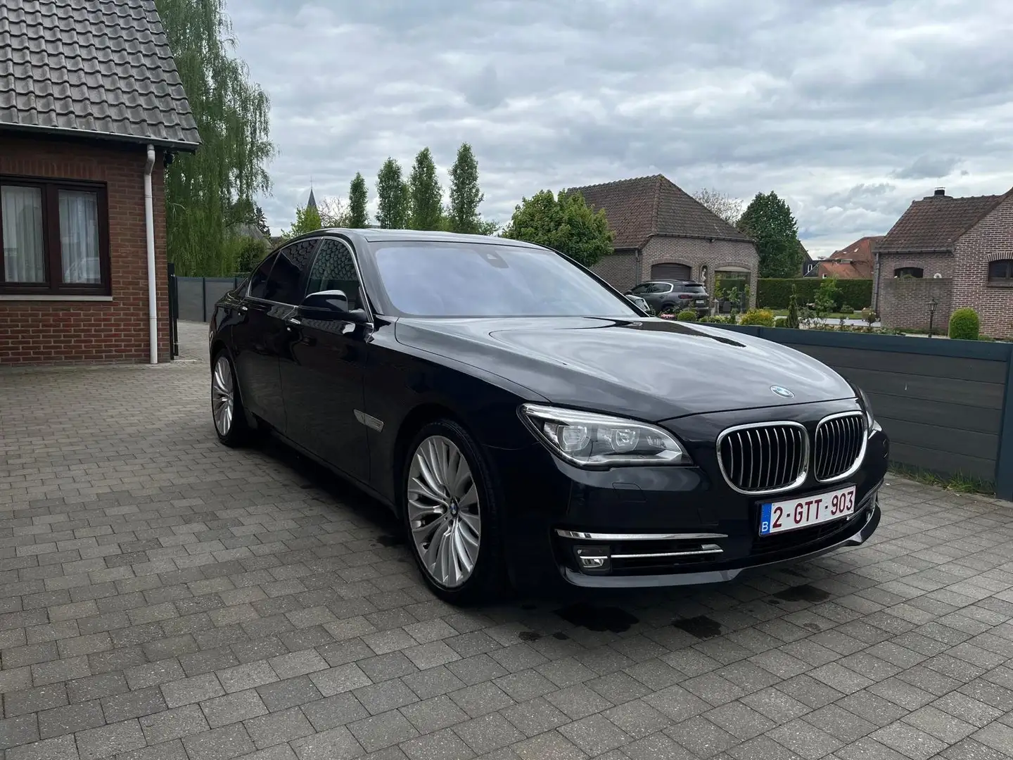 BMW 740 740d xDrive Edition Exclusive Noir - 1