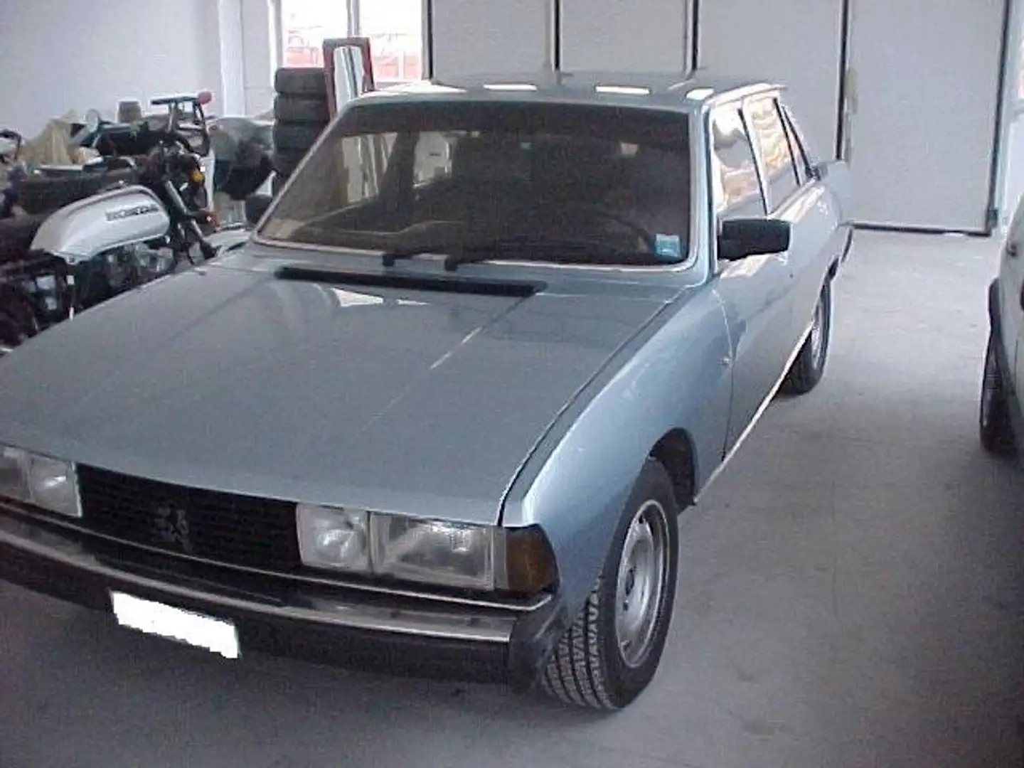 Peugeot 604 604 2.3 td SR Blau - 1