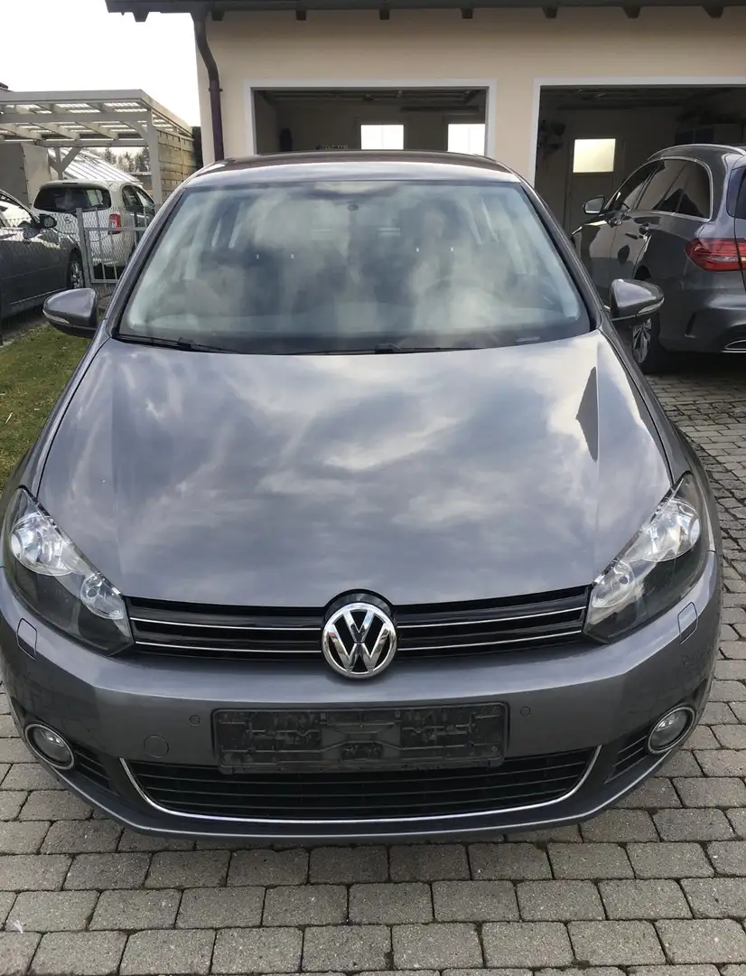 Volkswagen Golf Highline Grau - 2