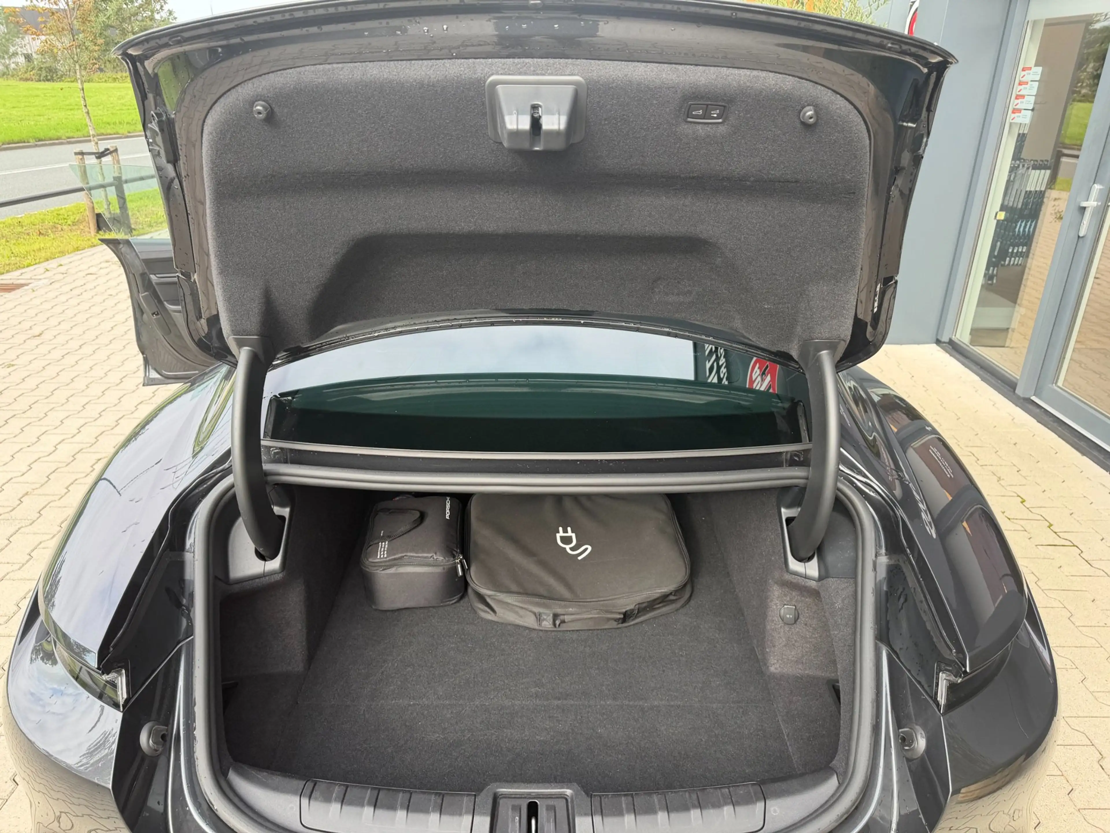 Porsche Taycan Performance 84 kWh l pano l bose l 360 camera — photo 7