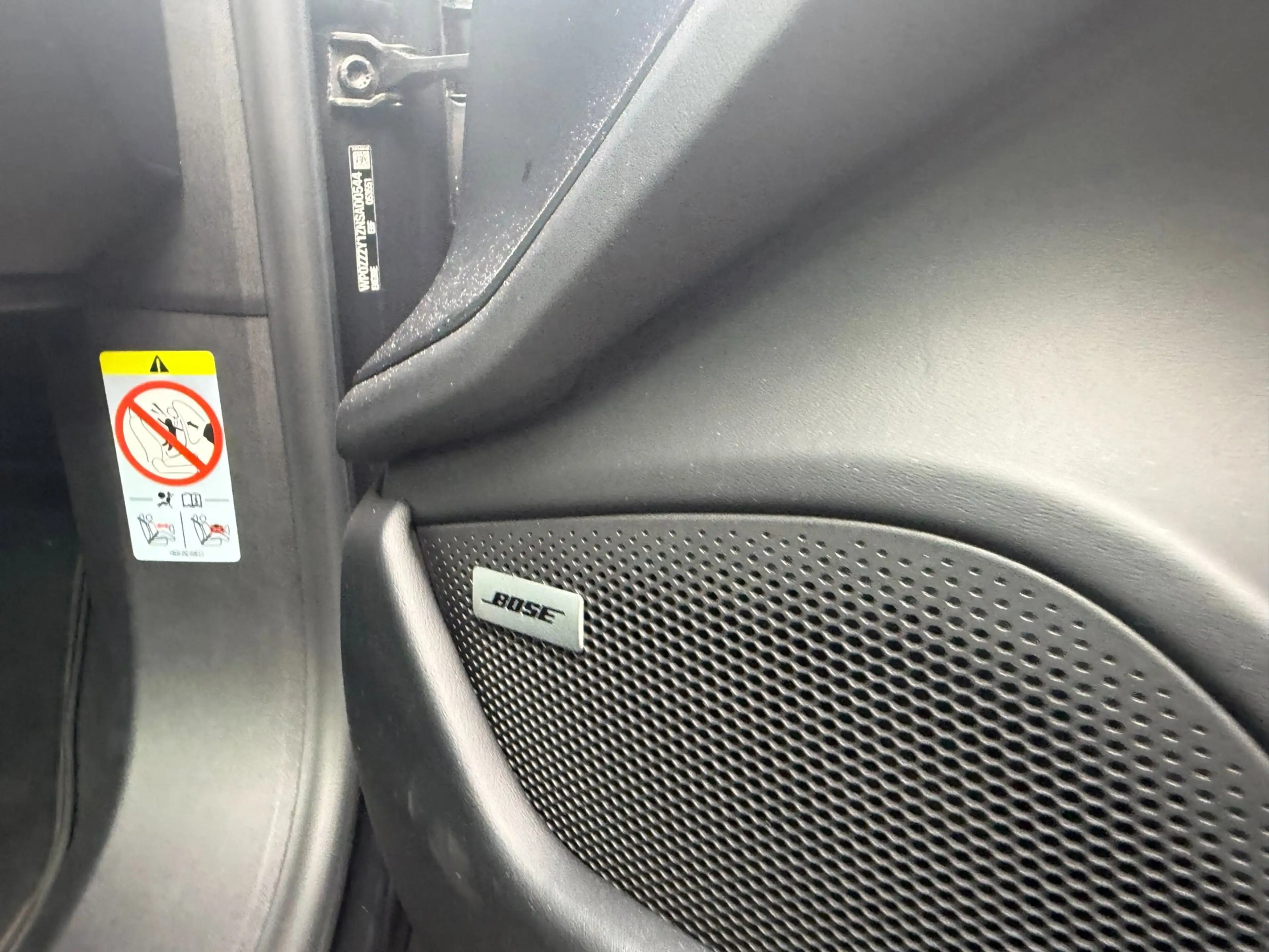 Porsche Taycan Performance 84 kWh l pano l bose l 360 camera — photo 12
