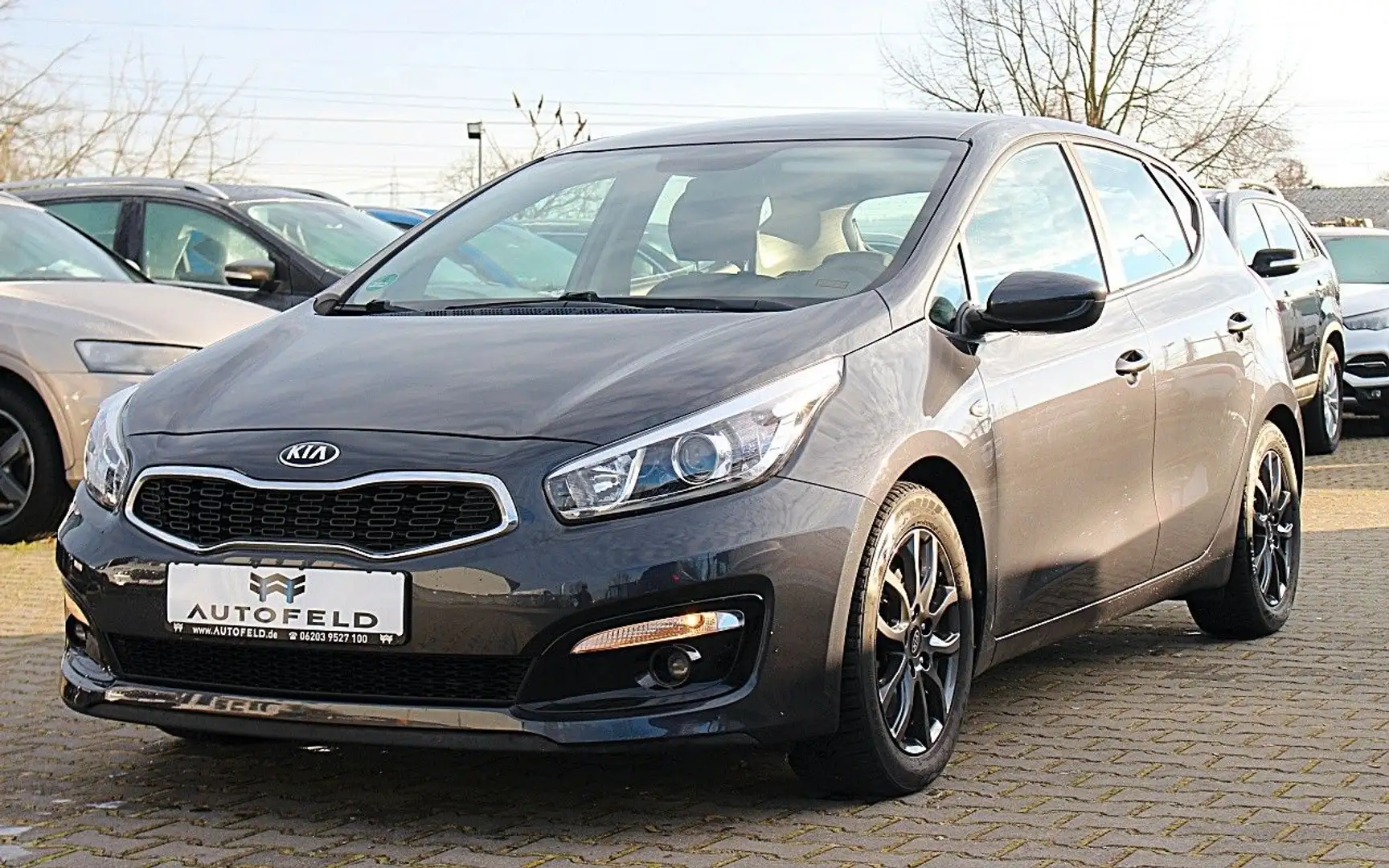 Kia Ceed / cee'd 1.4/VOLL SHEFT/NAVI/EDITION 7/BT/ Grau - 1