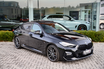 BMW 218 i Gran Coupe M-Pack - 19" - Pano - Carbon - Camera - LED - CarPlay - Ambiant -