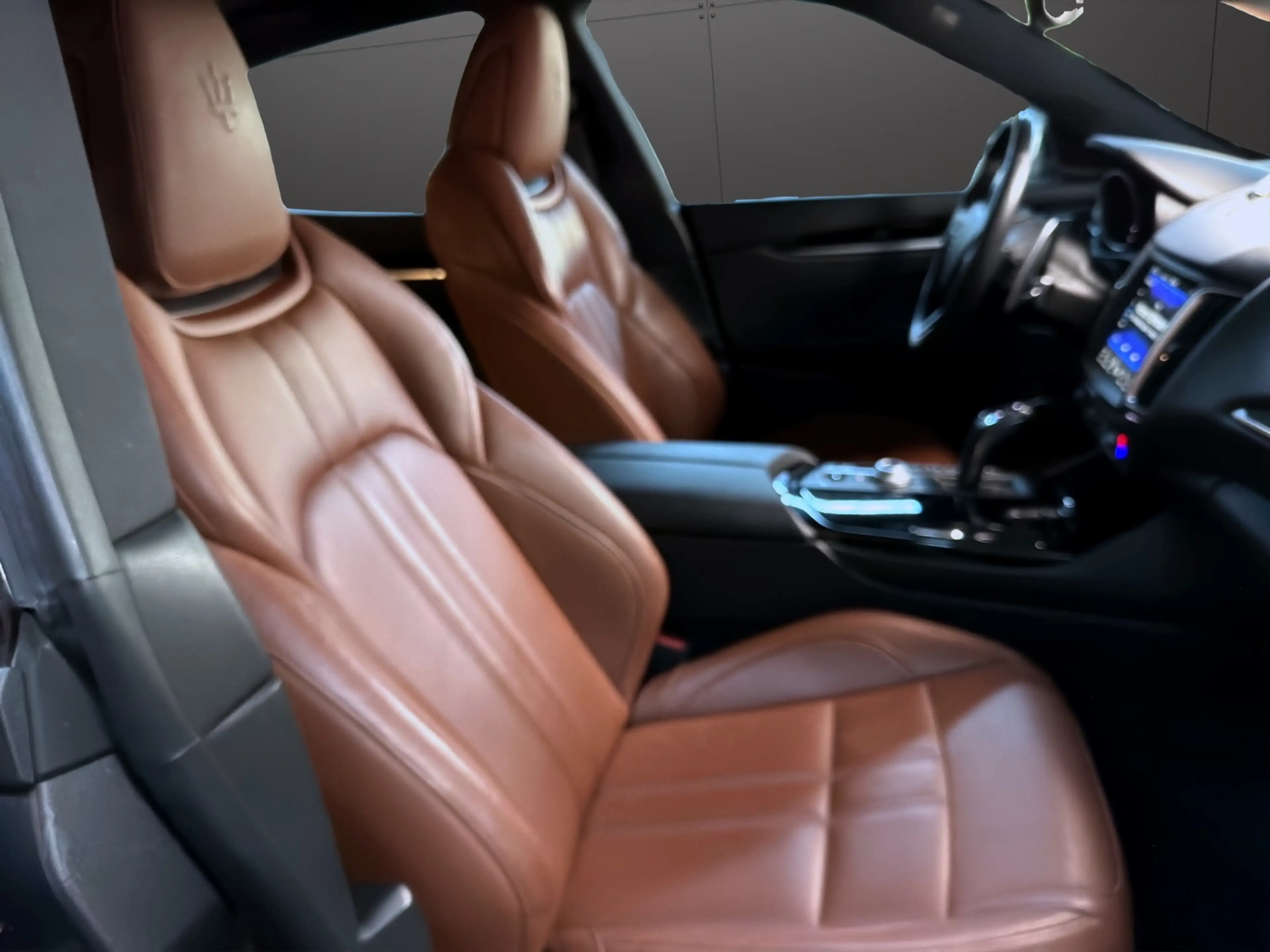 Maserati Levante Diesel GranSport MY20 — photo 15