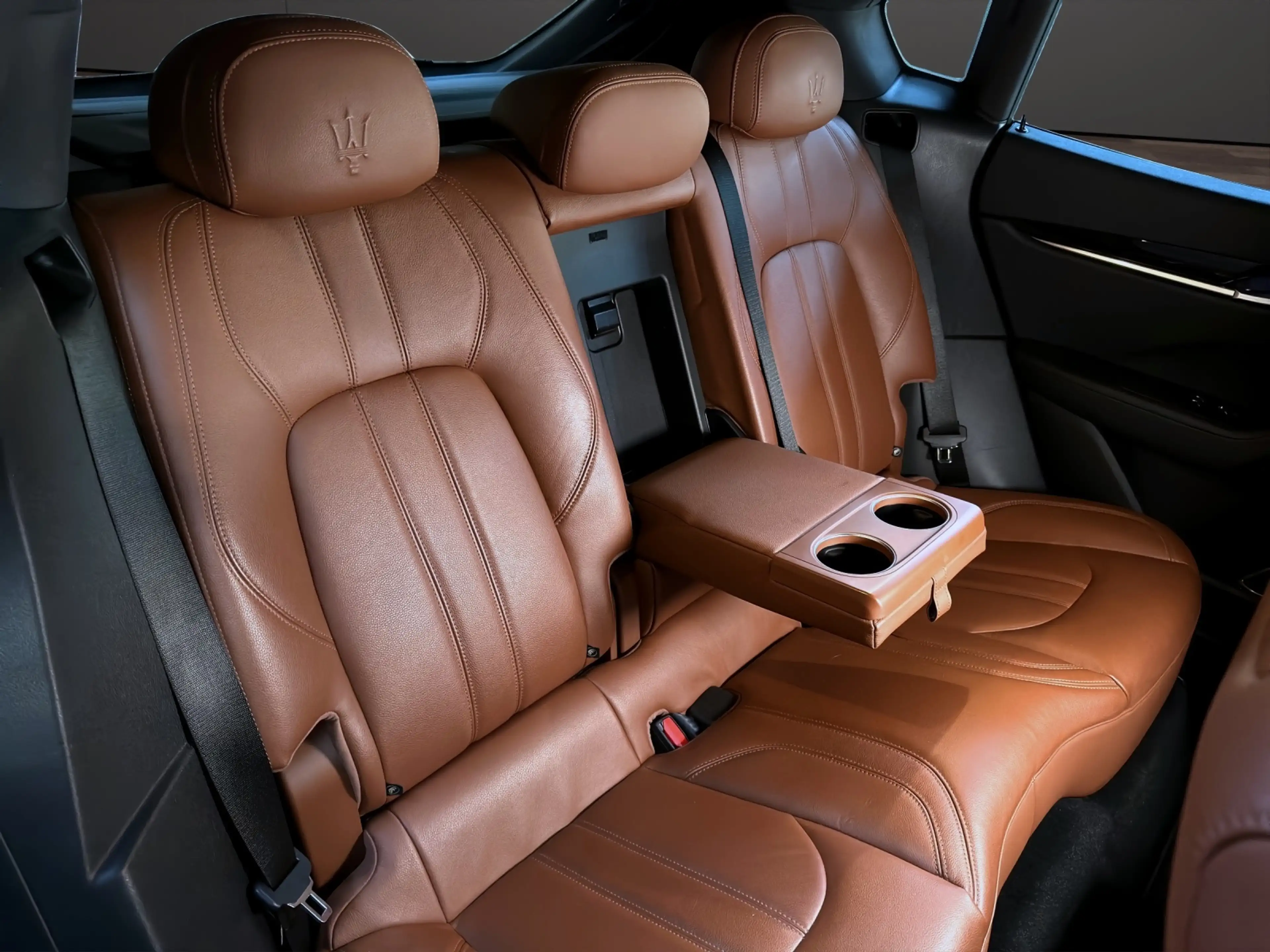 Maserati Levante Diesel GranSport MY20 — photo 10