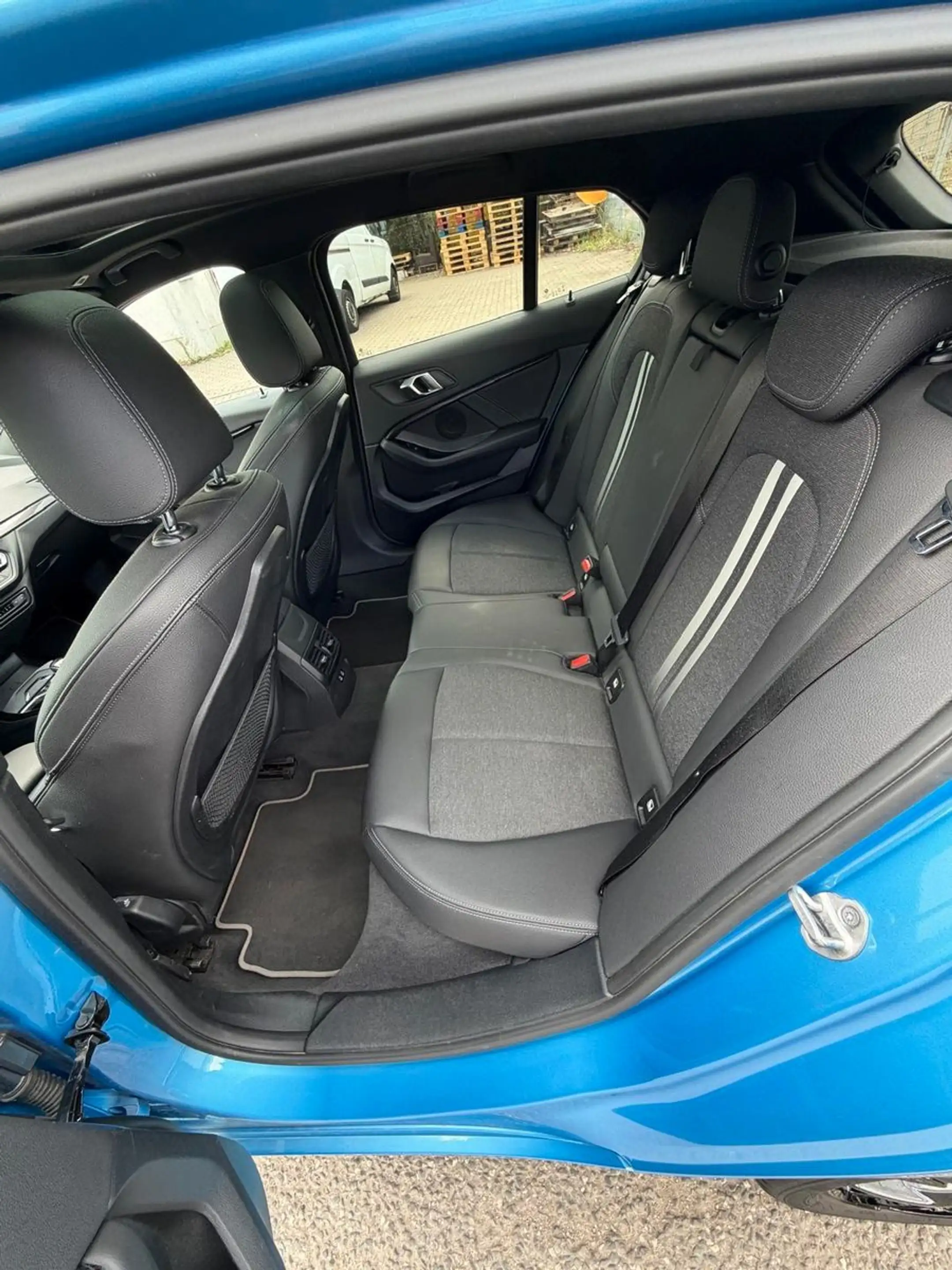 BMW 118 i Sport Line/HUD/PANO/Live Cockpit/Kamera/ACC — photo 7