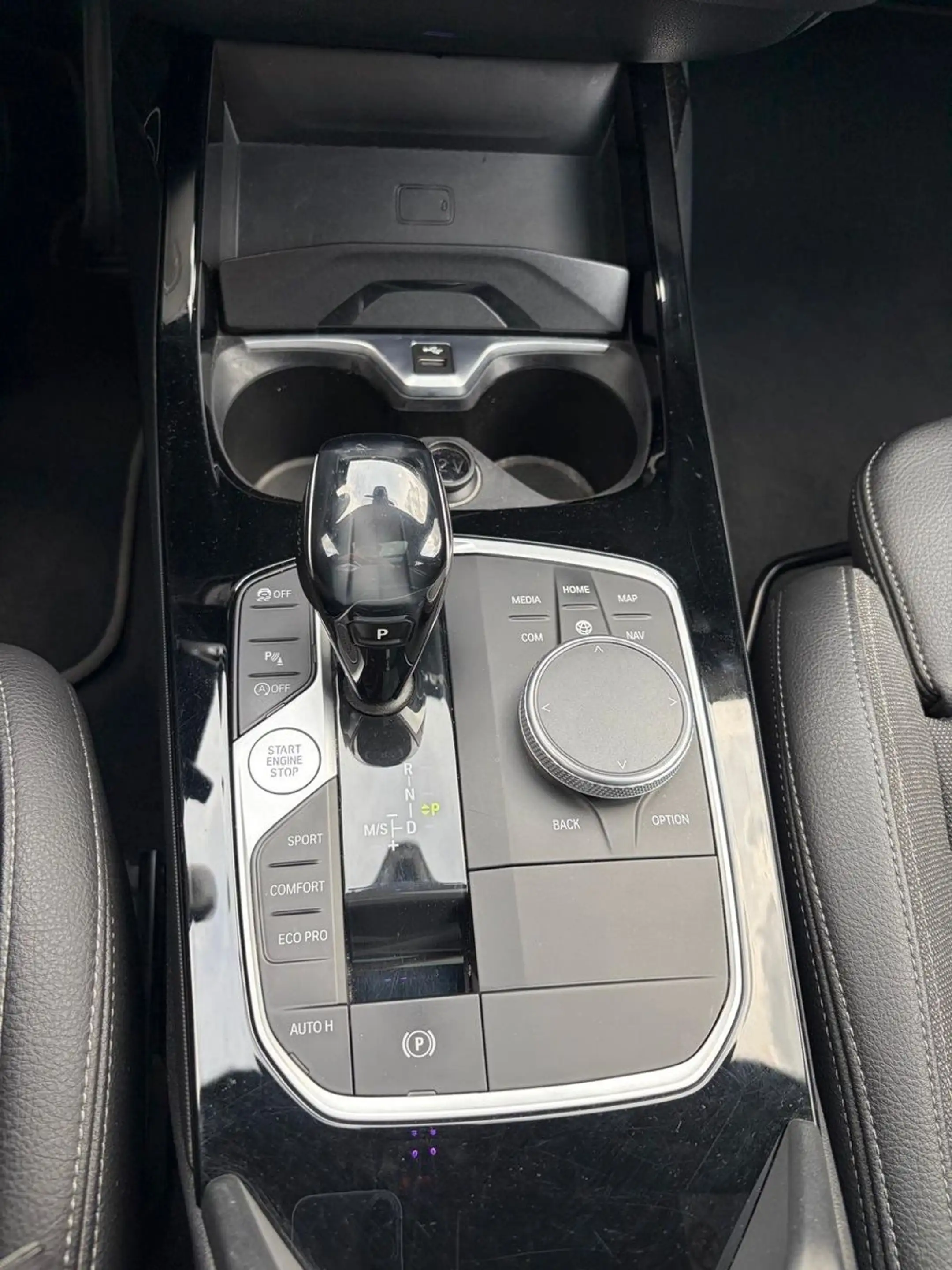 BMW 118 i Sport Line/HUD/PANO/Live Cockpit/Kamera/ACC — photo 15