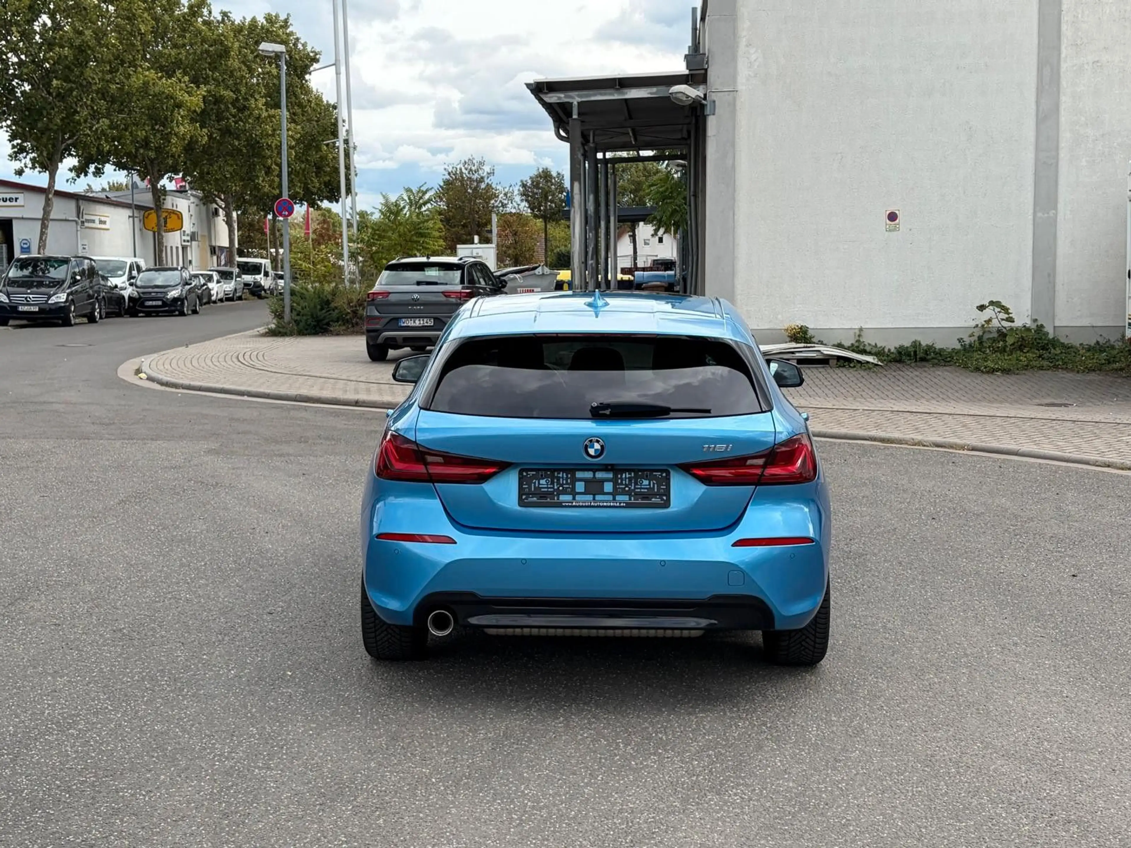 BMW 118 i Sport Line/HUD/PANO/Live Cockpit/Kamera/ACC — photo 5