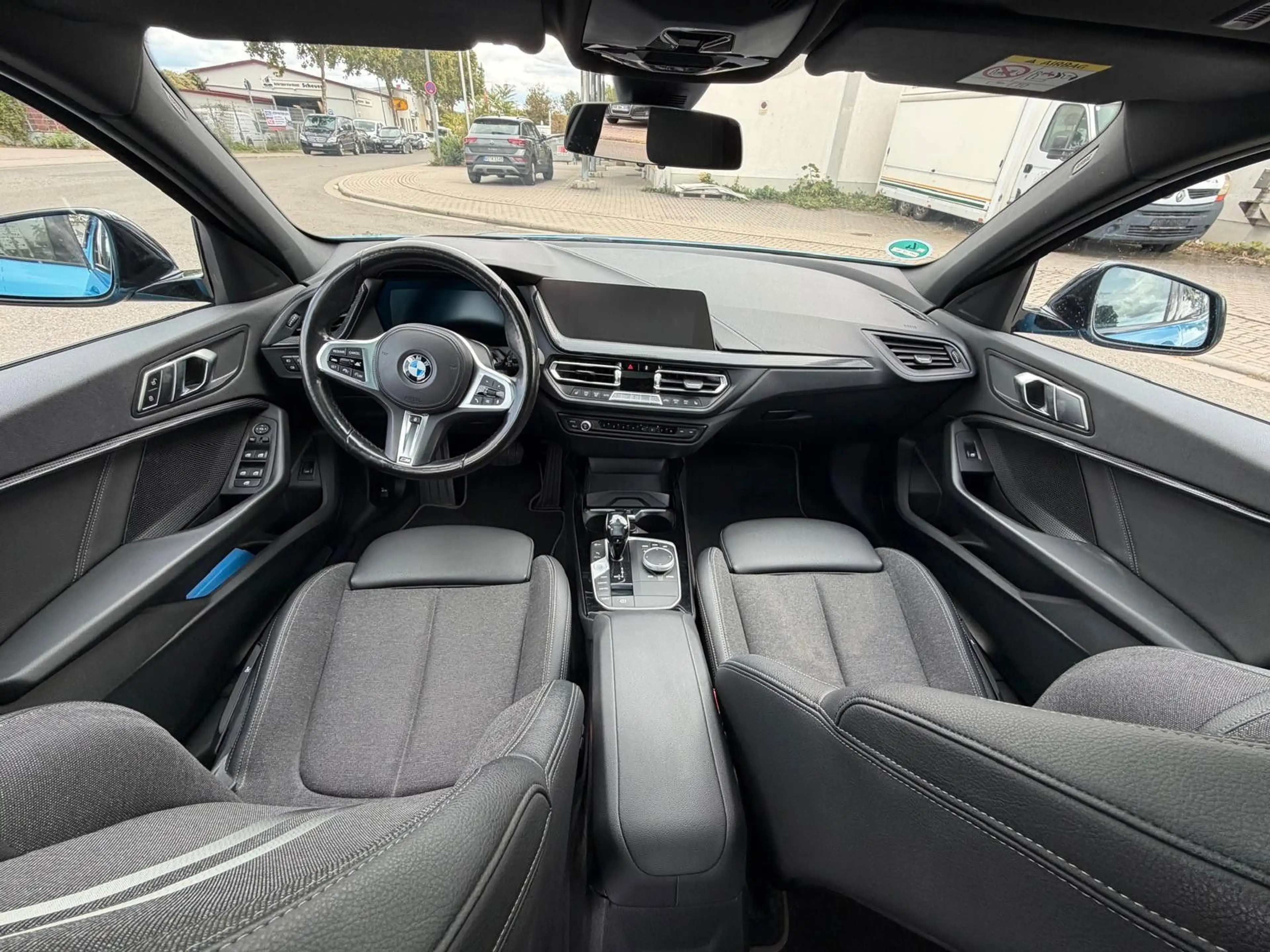 BMW 118 i Sport Line/HUD/PANO/Live Cockpit/Kamera/ACC — photo 8