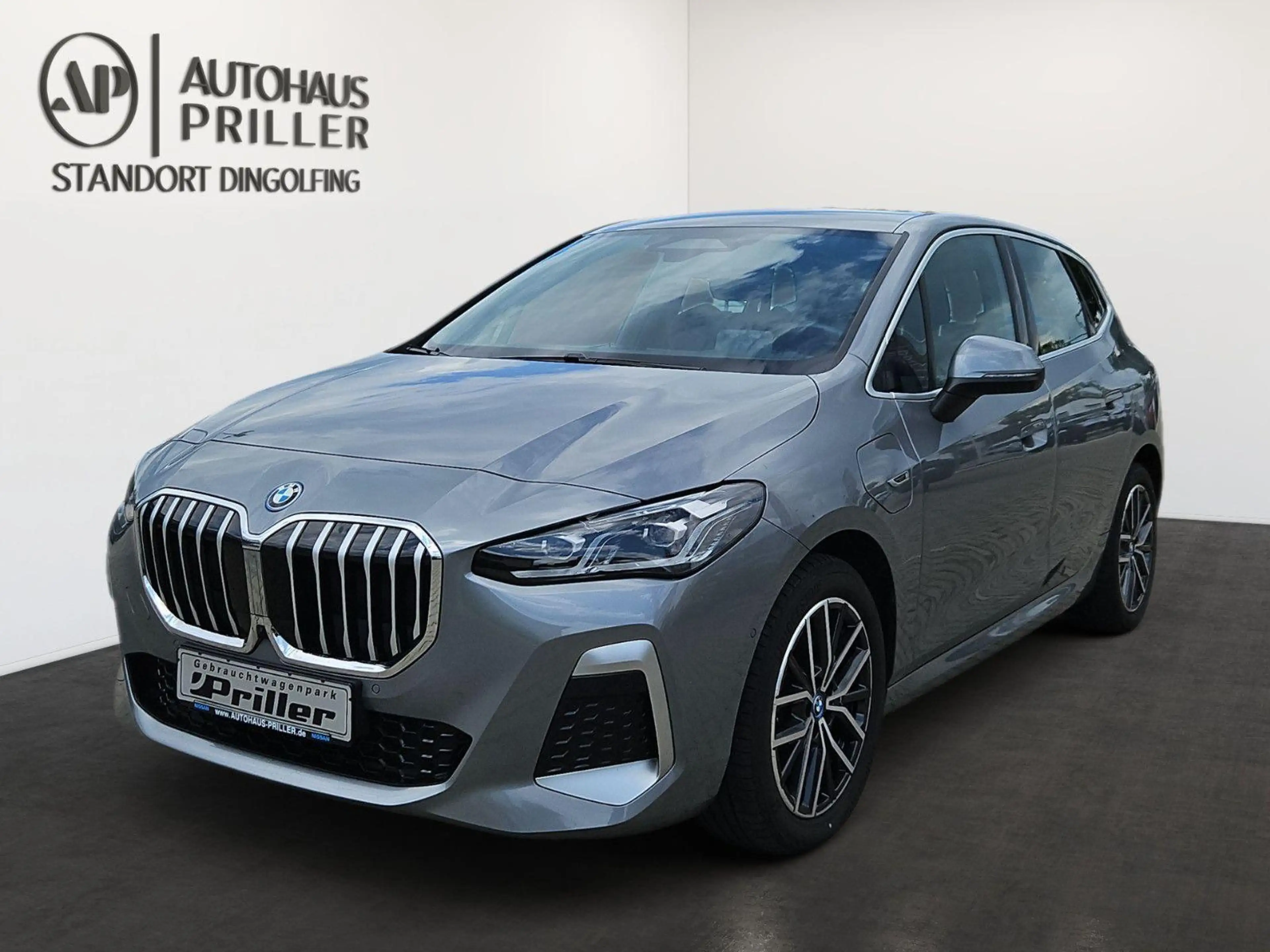 BMW 230 e Active Tourer xDrive M-Sport/NAVI/LED/DAB — photo 2