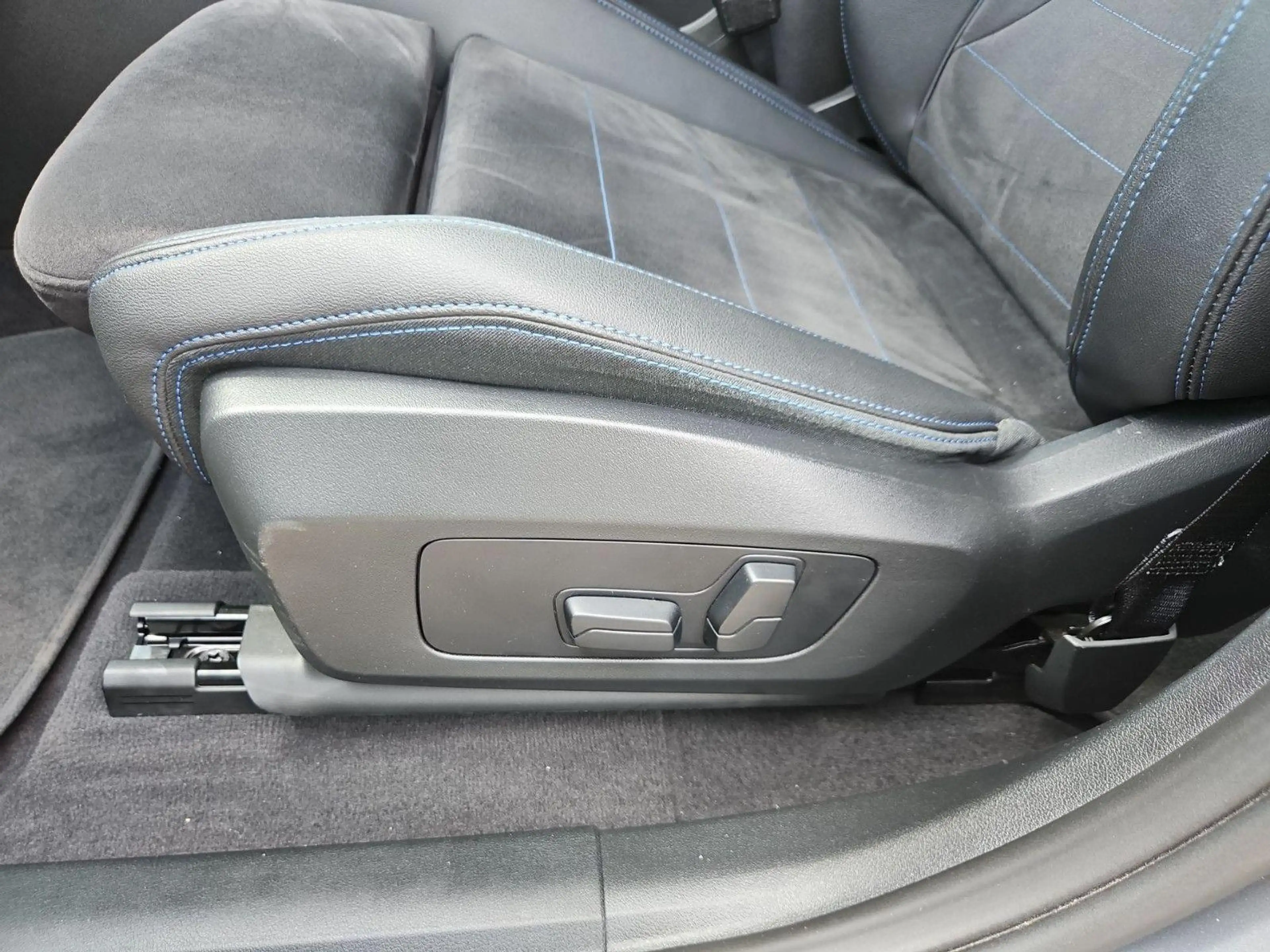 BMW 230 e Active Tourer xDrive M-Sport/NAVI/LED/DAB — photo 15