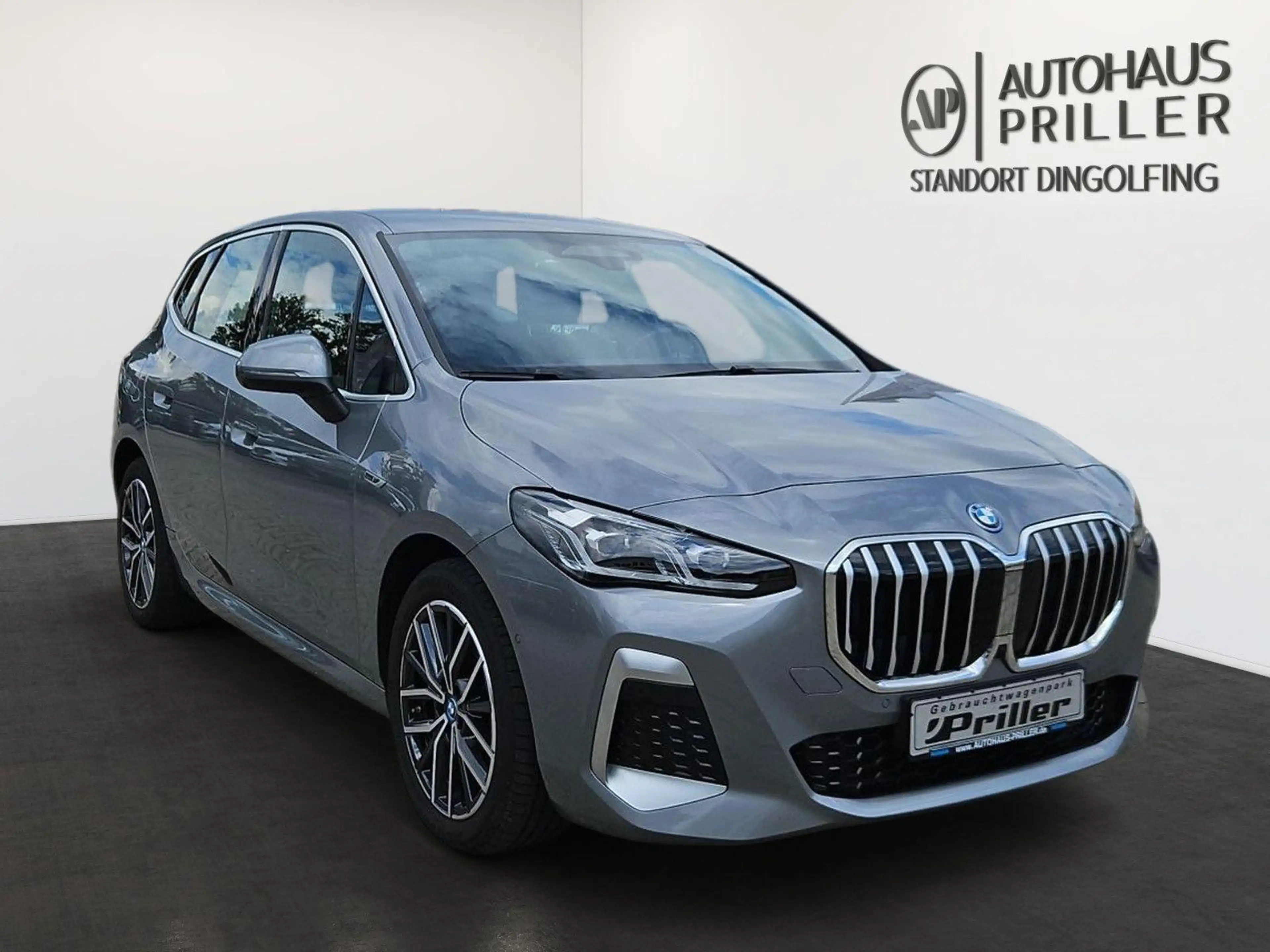 BMW 230 e Active Tourer xDrive M-Sport/NAVI/LED/DAB — photo 3