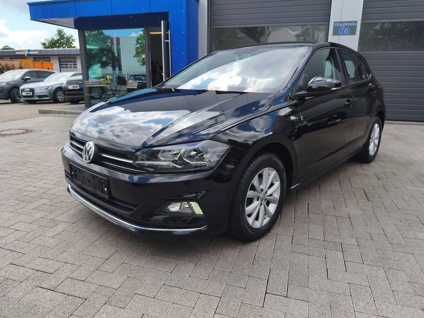 Volkswagen Polo Highline Navi/SHZ/VirCo/PDC/15-Zoll Schwarz - 1