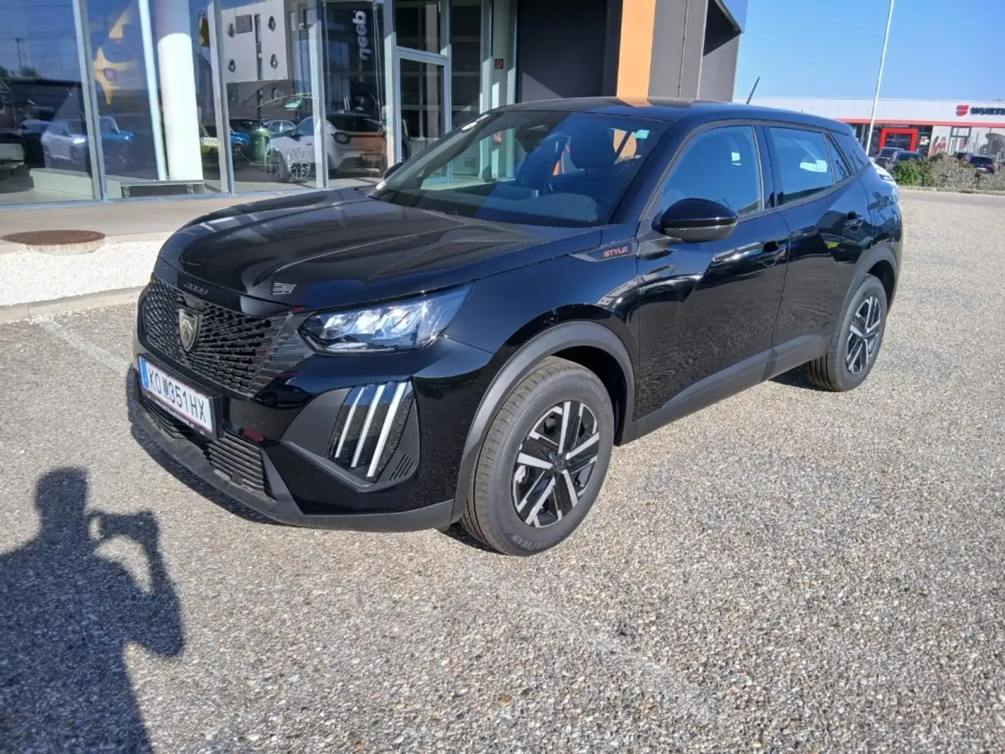 Peugeot 2008 STYLE Benzin 100 6-Gang-Manuell Schwarz - 1