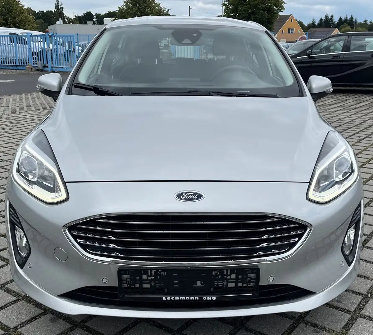 Ford Fiesta Titanium Silber - 2