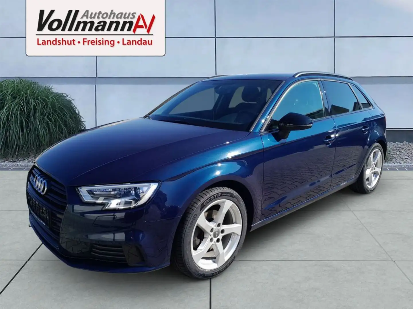 Audi A3 30 TFSI Sportback sport Bleu - 1