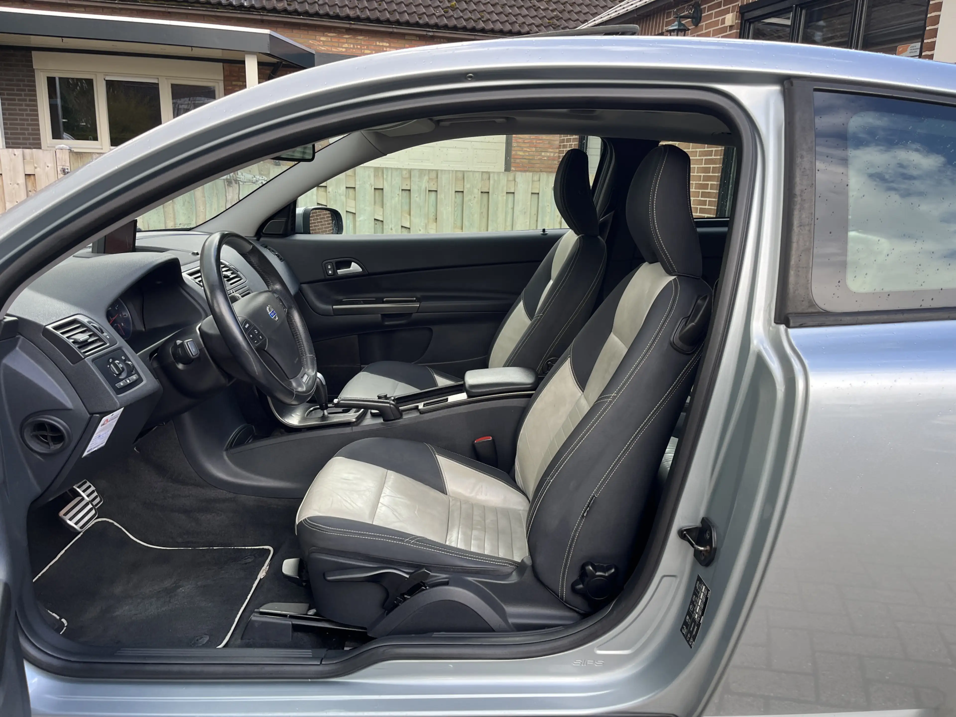 Volvo C30 2.4i 170pk Summum R-Design Xenon Schuifdak Navi — photo 9