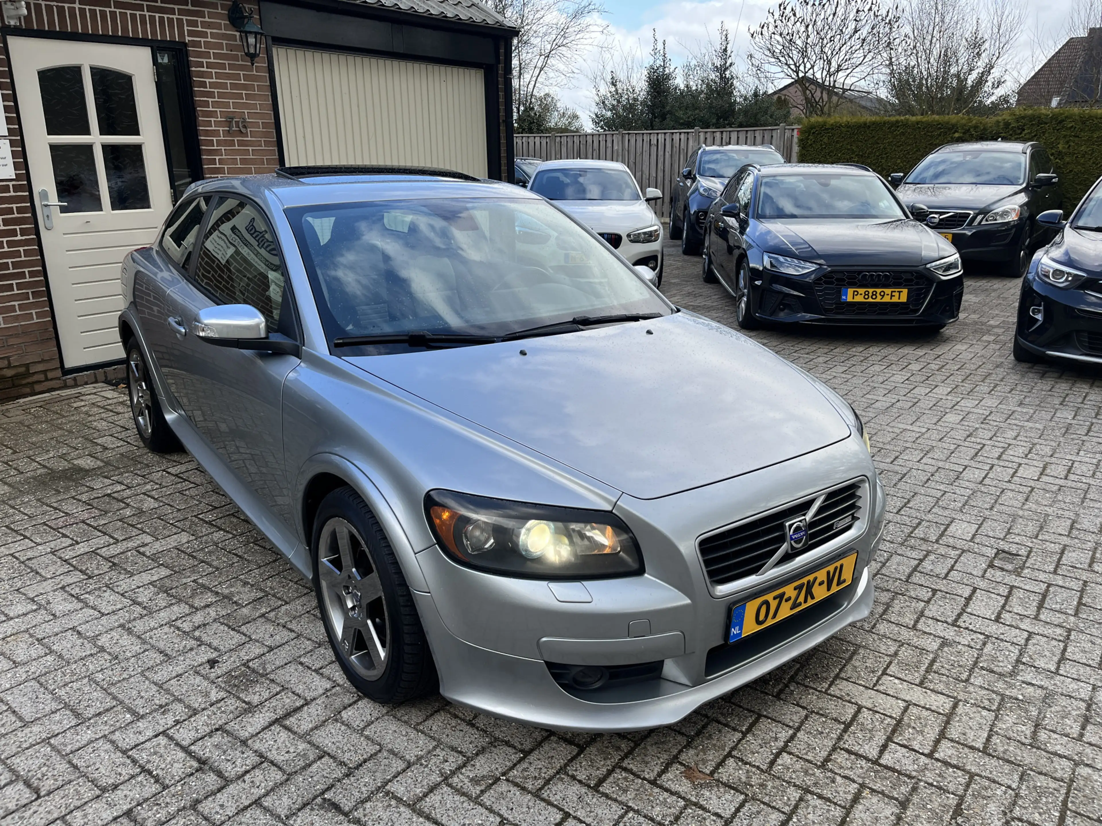 Volvo C30 2.4i 170pk Summum R-Design Xenon Schuifdak Navi — photo 4