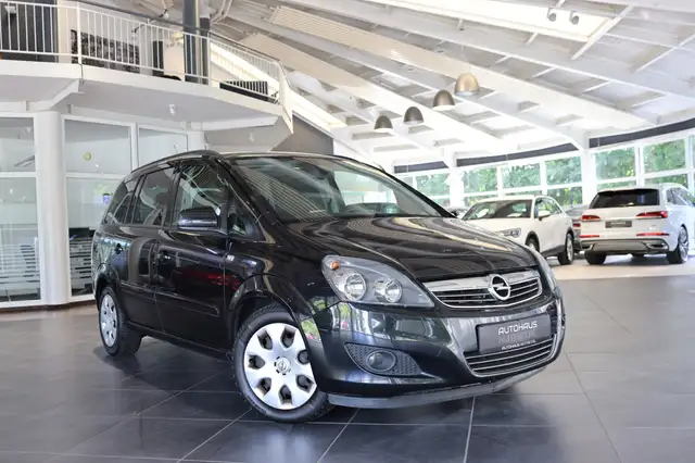 Opel Zafira main image