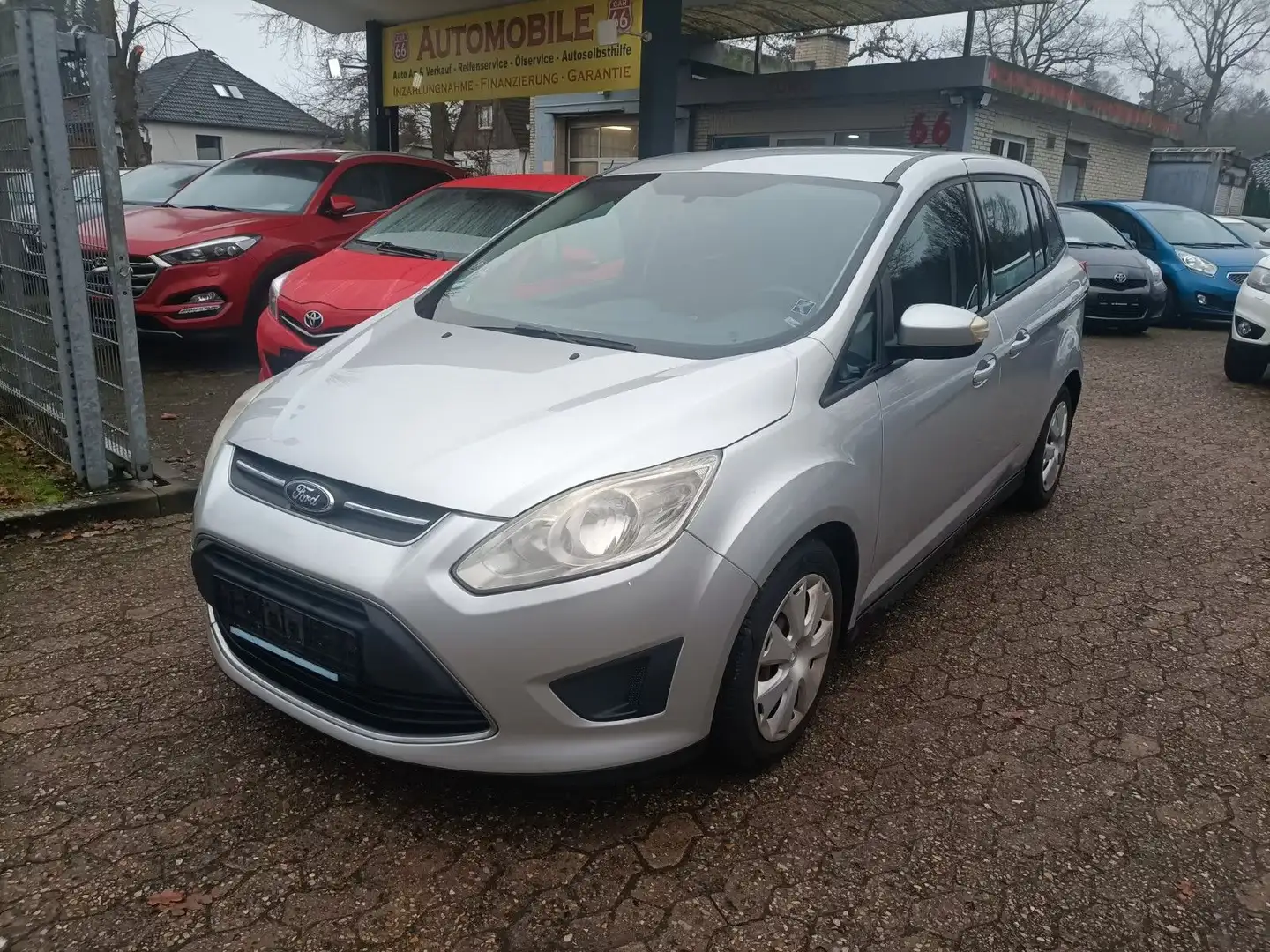 Ford Grand C-Max Grand C-MAX Trend Argintiu - 1
