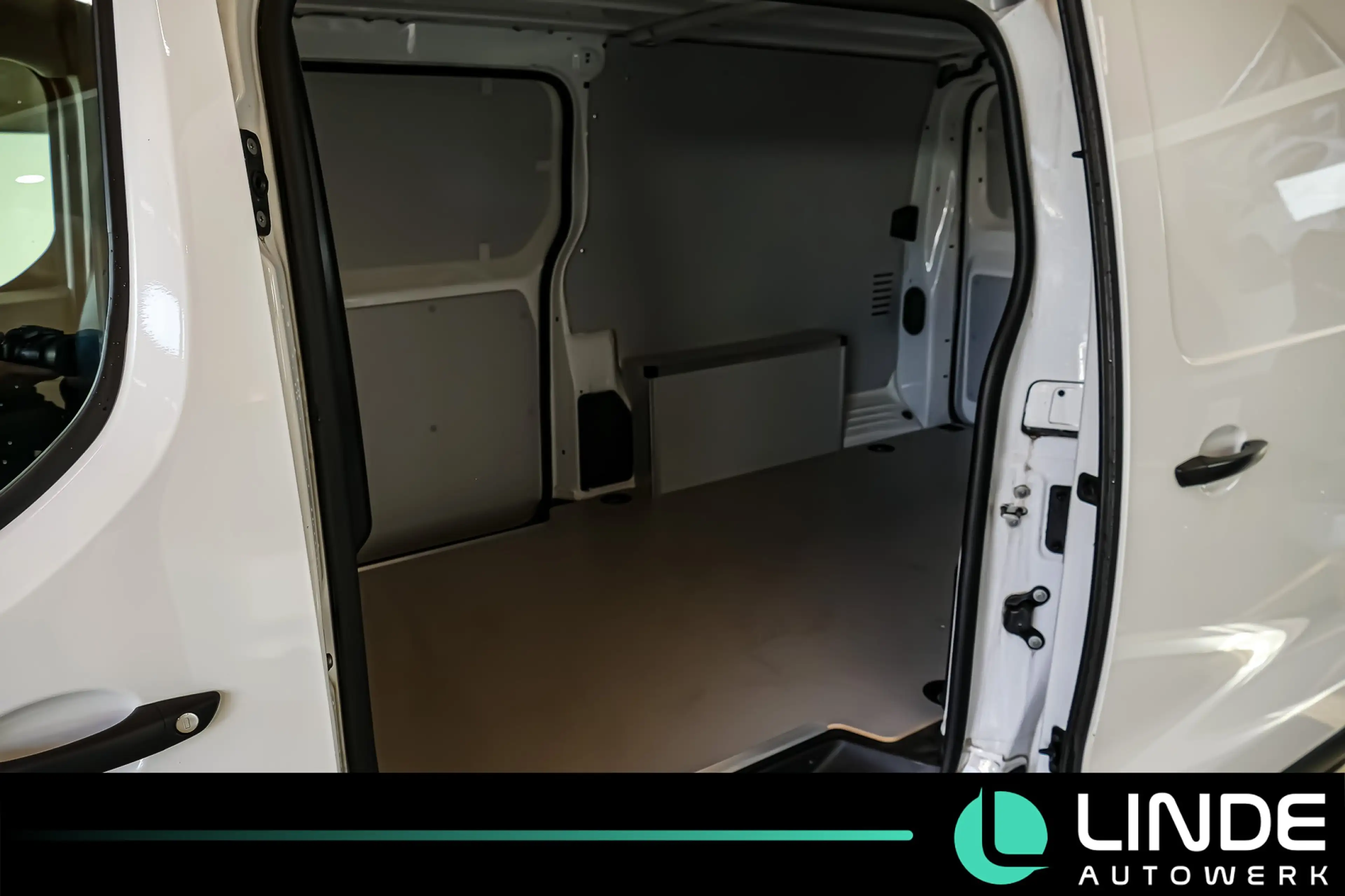 Citroen Jumpy Club XL |AHK|NAVI|RFK|CARPLAY|TEMPO.|SHZ — photo 10