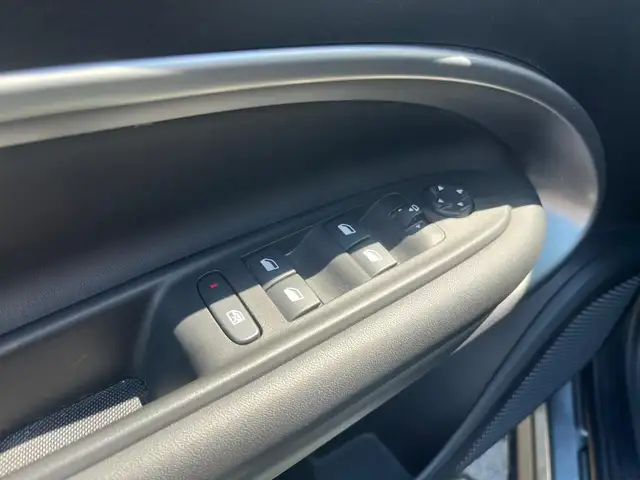 Jeep Avenger view 13