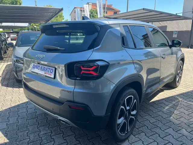 Jeep Avenger view 5