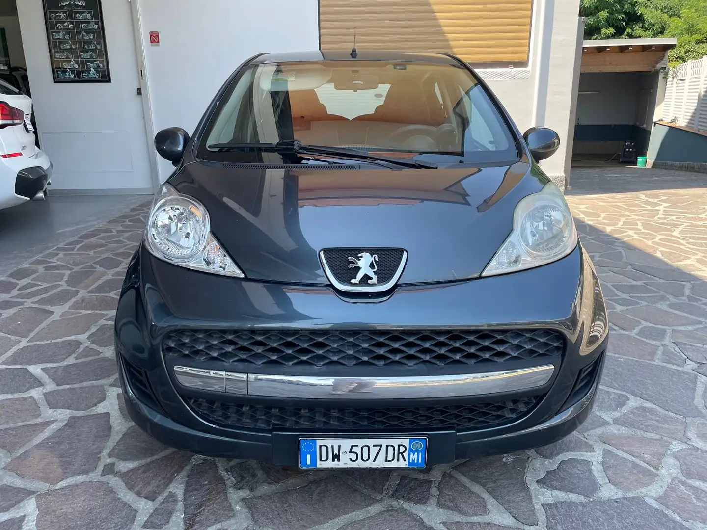 Peugeot 107 1.0 12v sweet years 5p FL UNICO PROPR. OK NEOPATEN Grigio - 2