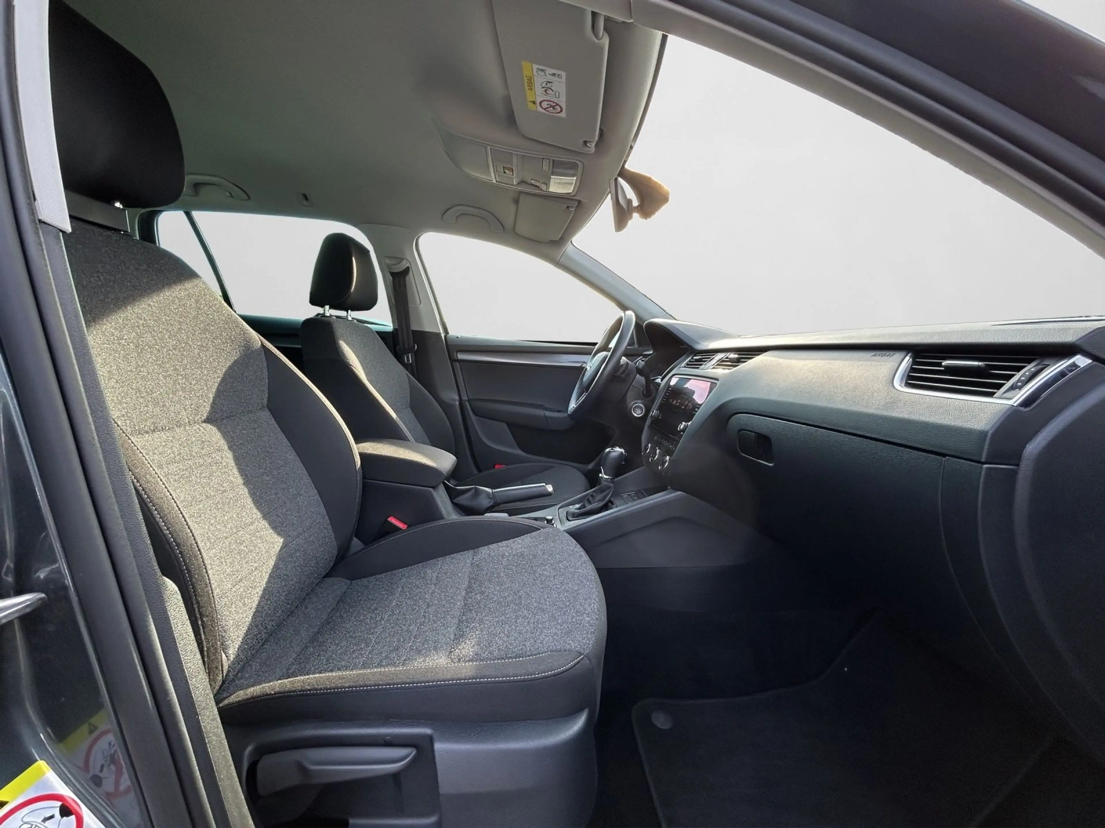 Skoda Octavia Combi SOLEIL 2.0 TDI DSG NAVI ACC SHZ — photo 4