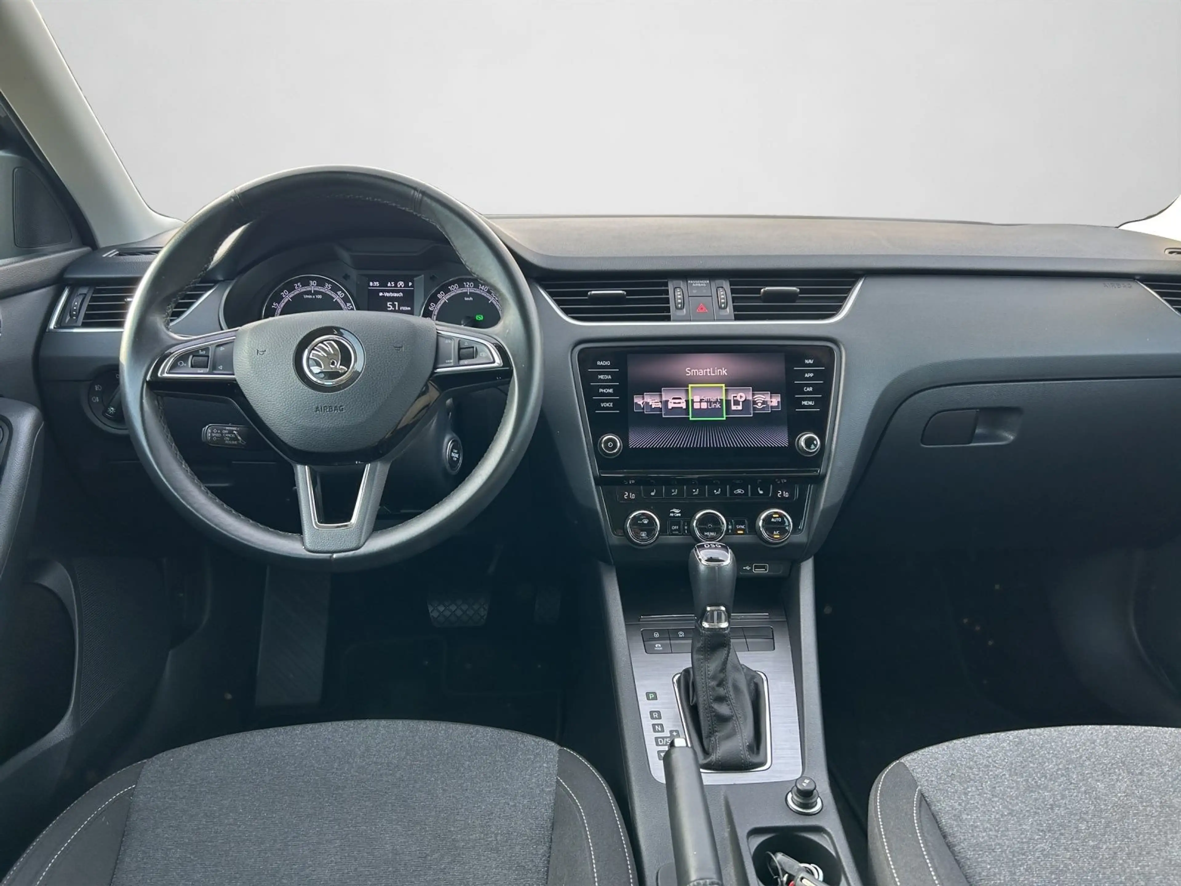 Skoda Octavia Combi SOLEIL 2.0 TDI DSG NAVI ACC SHZ — photo 3