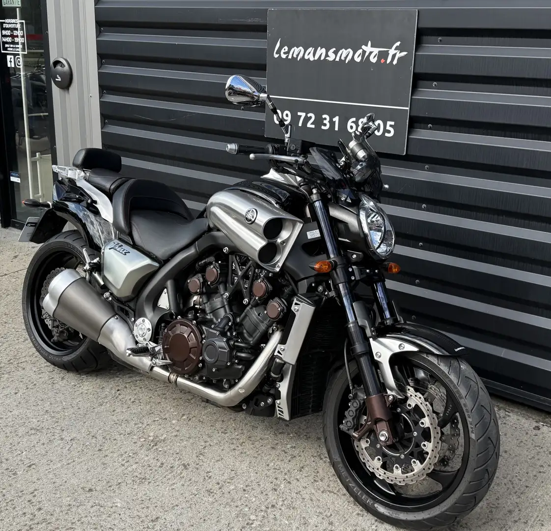 Yamaha Vmax Noir - 1