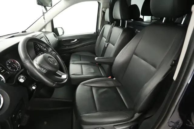 Mercedes-Benz Vito view 9