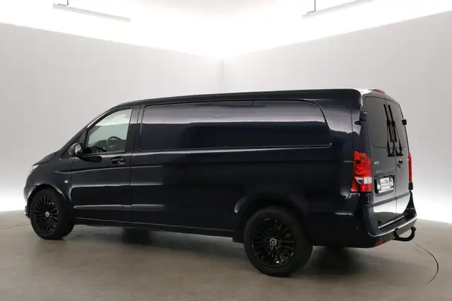 Mercedes-Benz Vito view 4