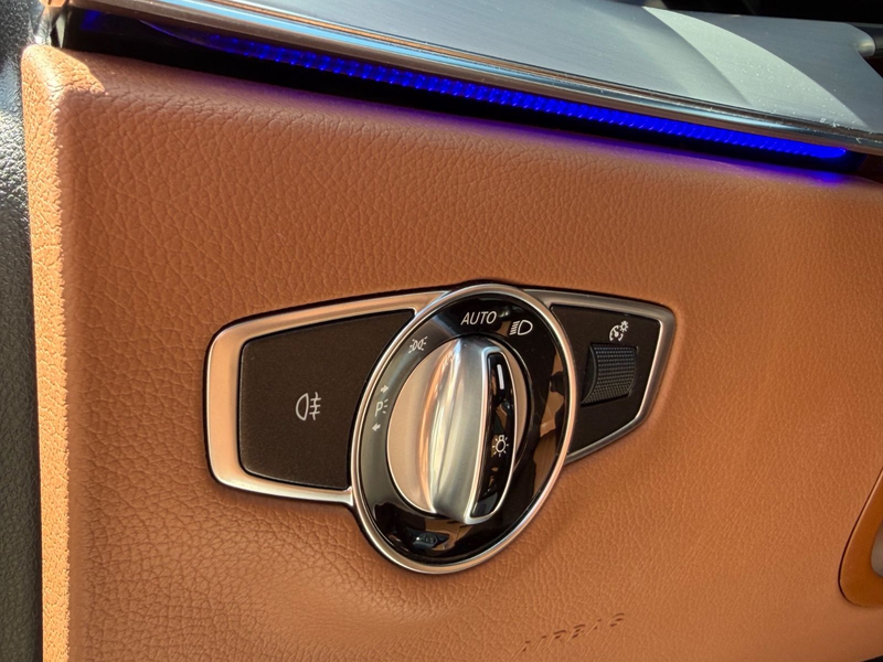 Mercedes-Benz E 400 d 4Matic Coupe — photo 14