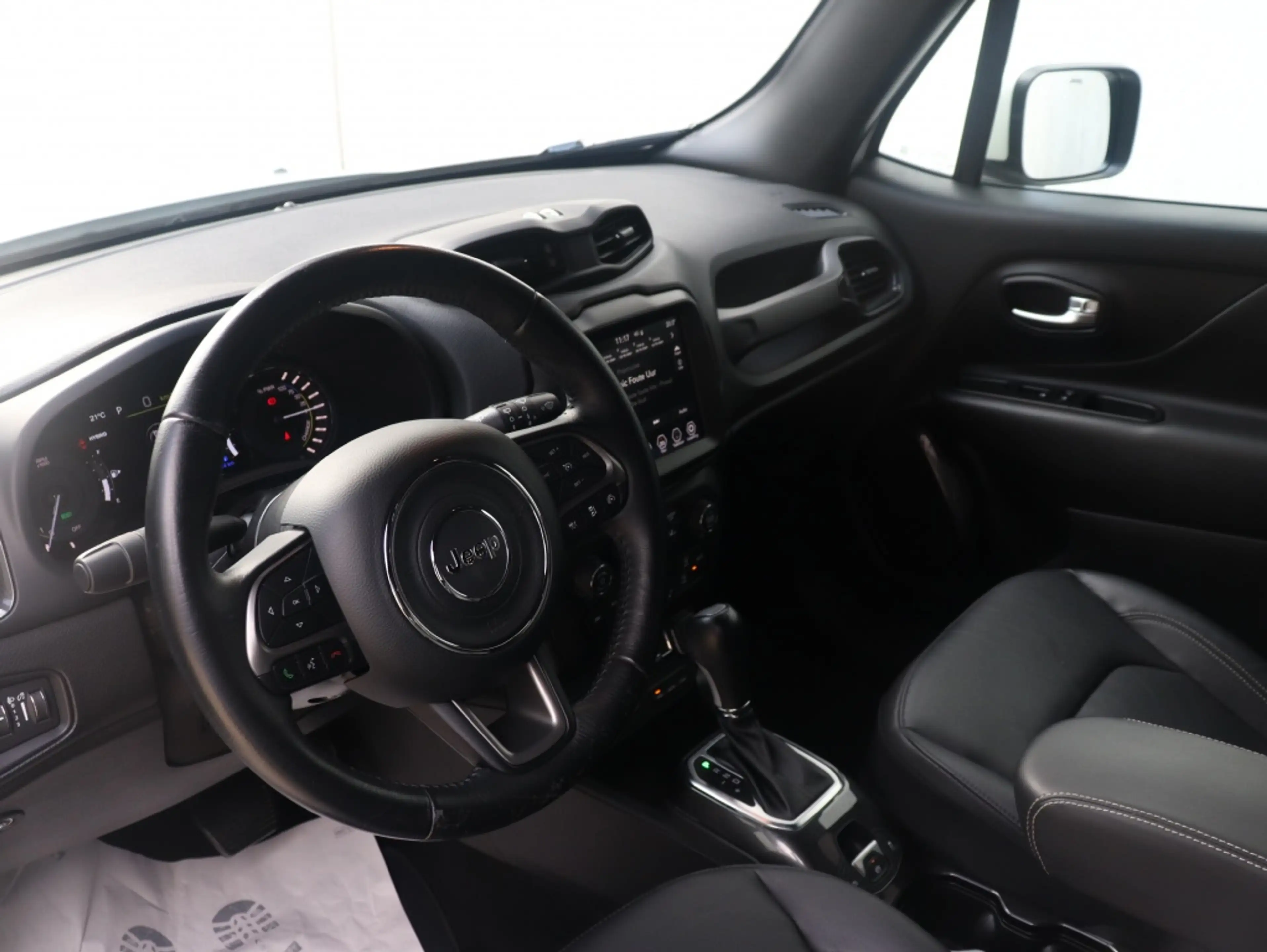 Jeep Renegade 4xe 240 PK Hybrid S | Navi | Carplay | LED | Leder — photo 4