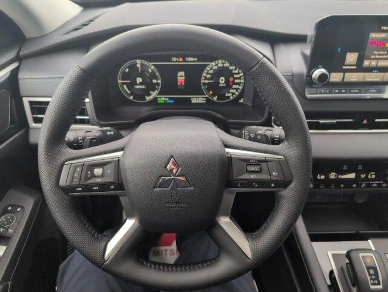 Mitsubishi Outlander снимка Mitsubishi Outlander
