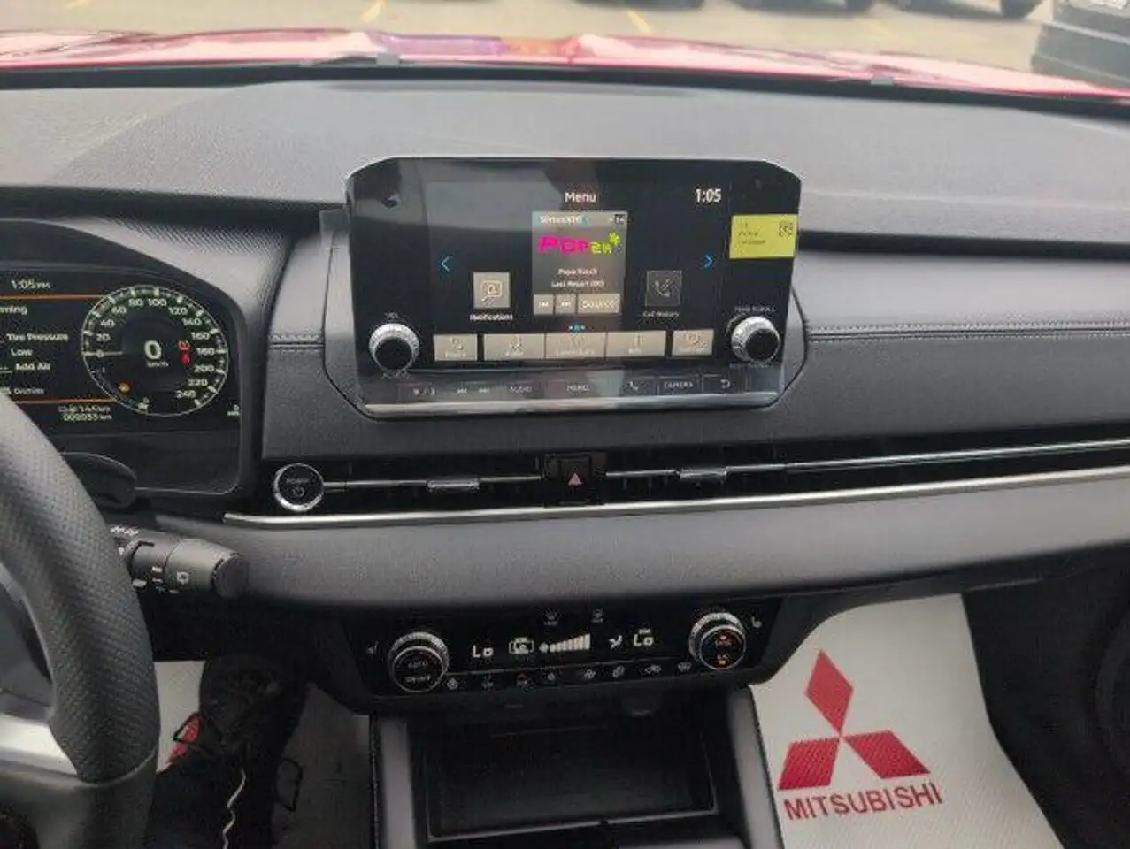 Mitsubishi Outlander снимка Mitsubishi Outlander