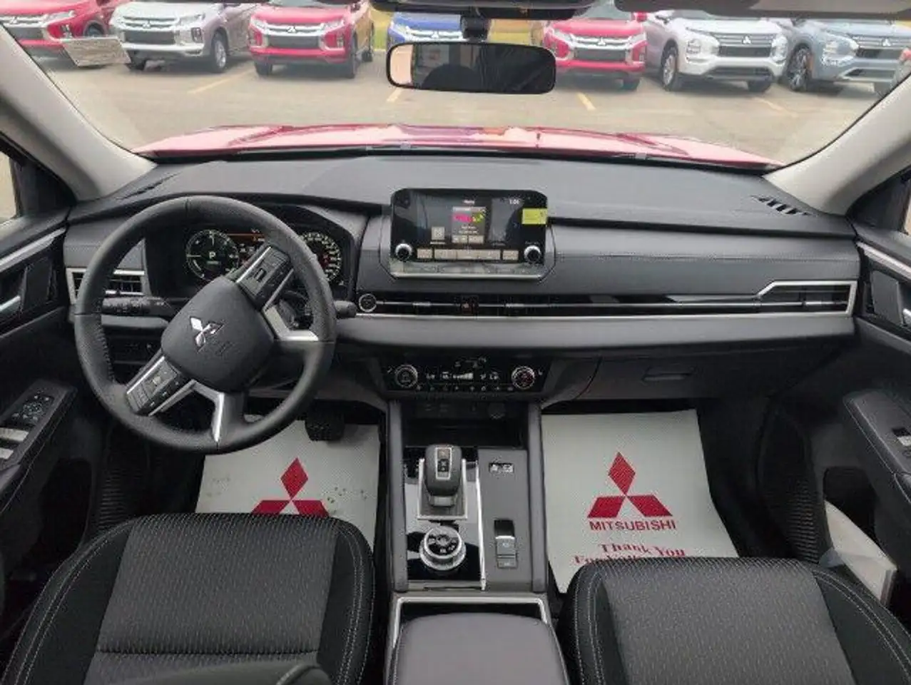 Mitsubishi Outlander снимка Mitsubishi Outlander